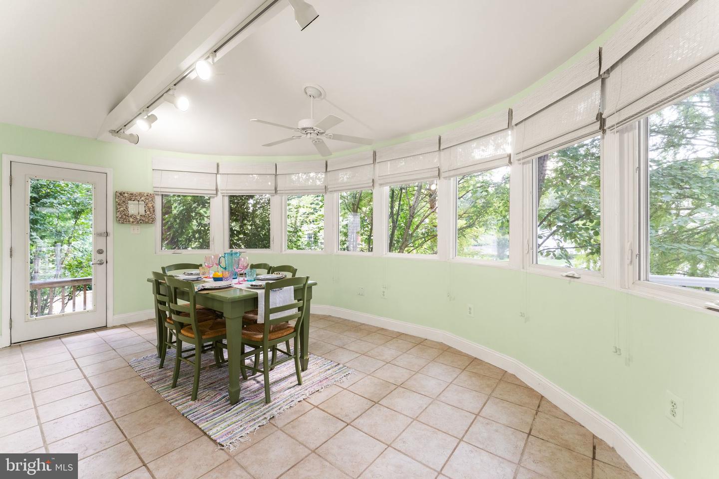 15223 Bicentennial Ct