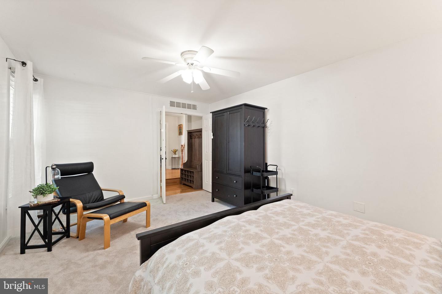 15223 Bicentennial Ct