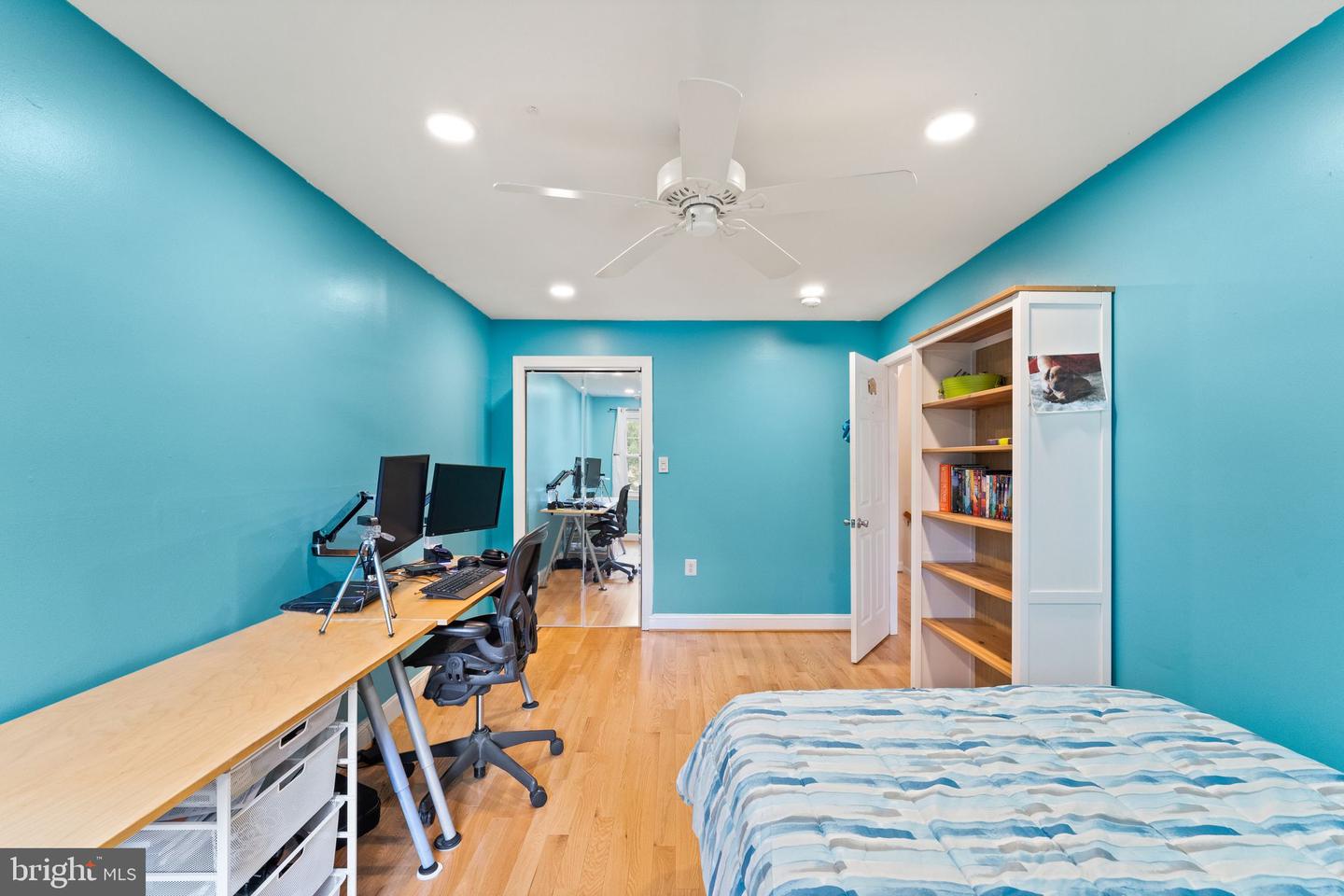 15223 Bicentennial Ct