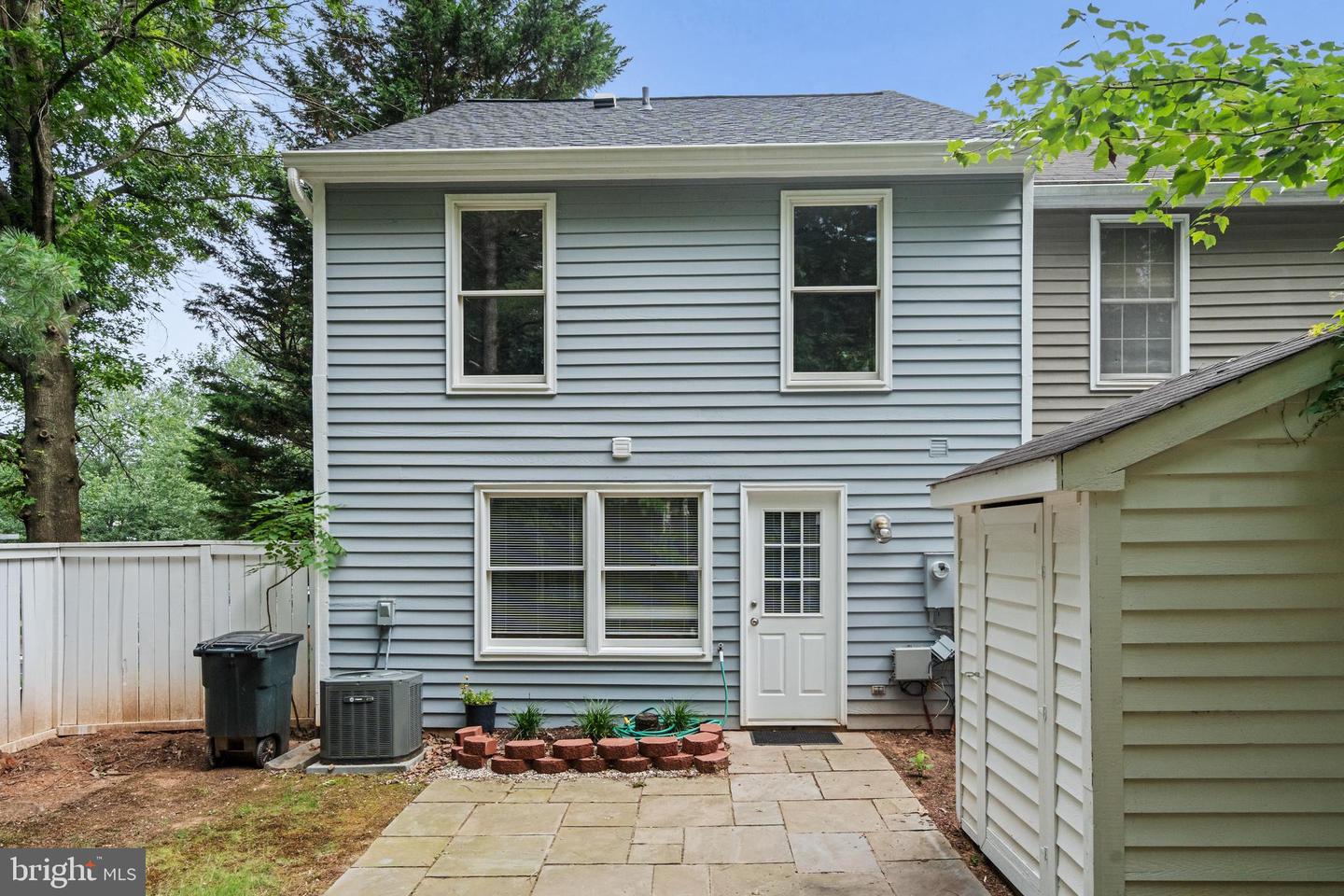 1515 Twisted Oak Dr