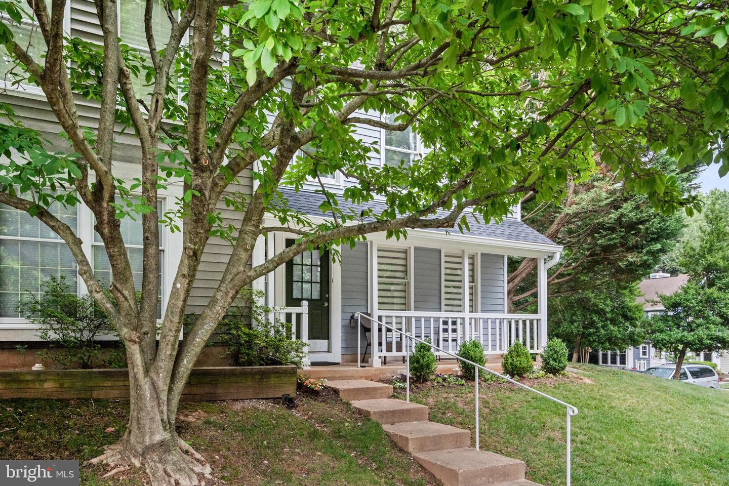 1515 Twisted Oak Dr