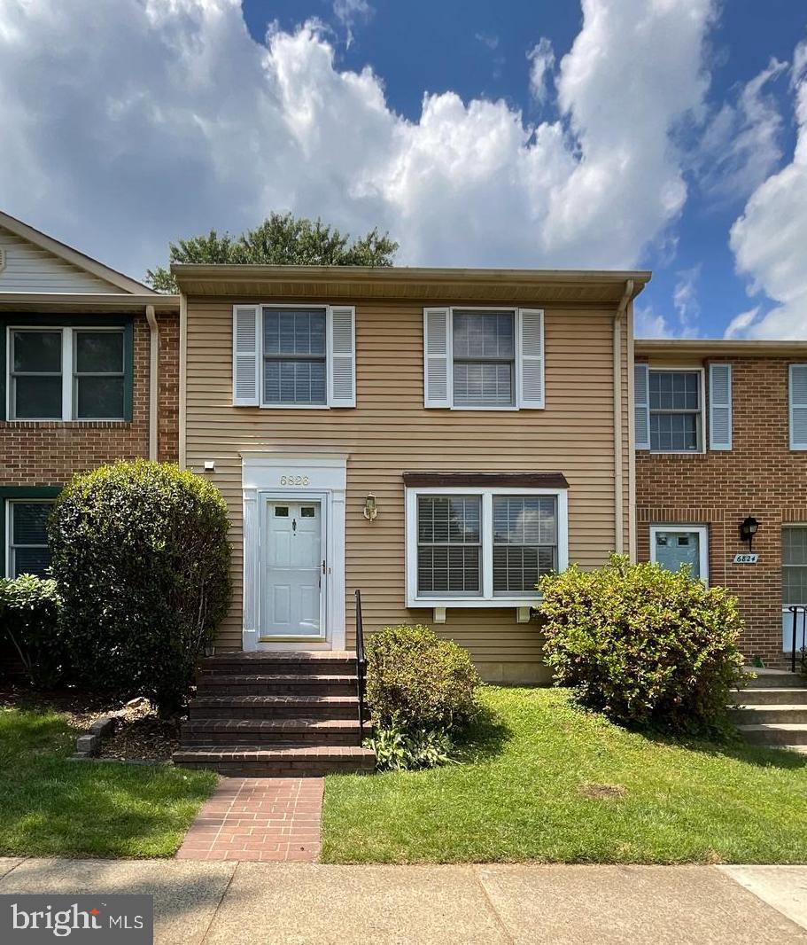 6826 Deer Spring Ct