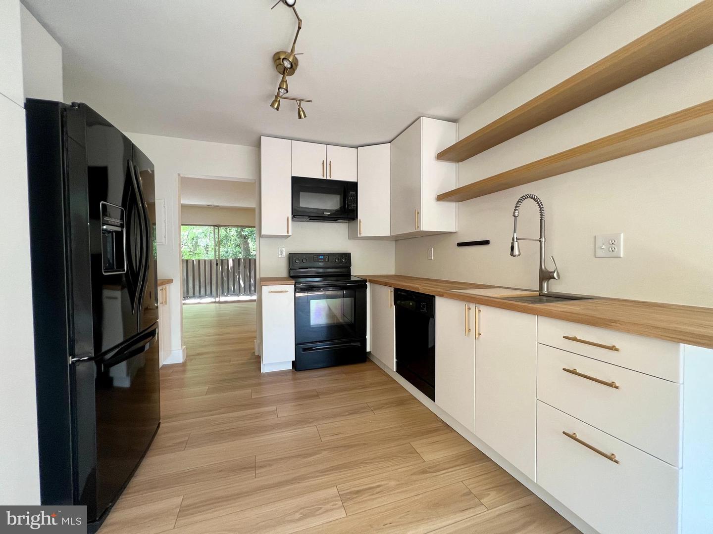2246 Southgate Sq