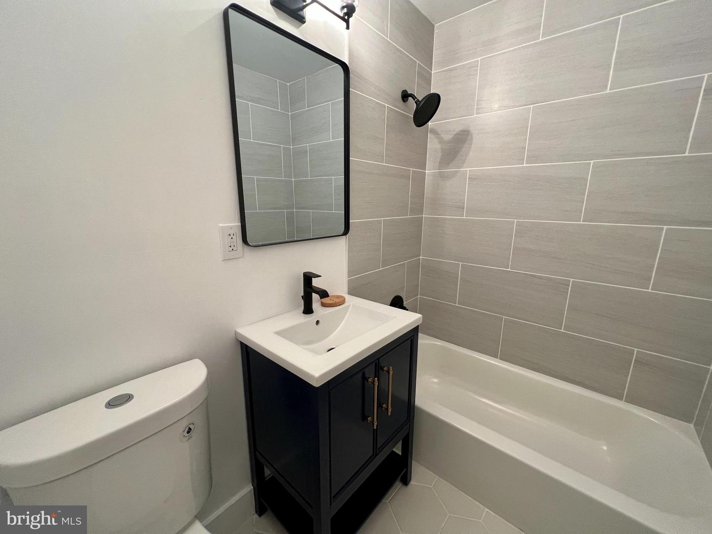 2246 Southgate Sq