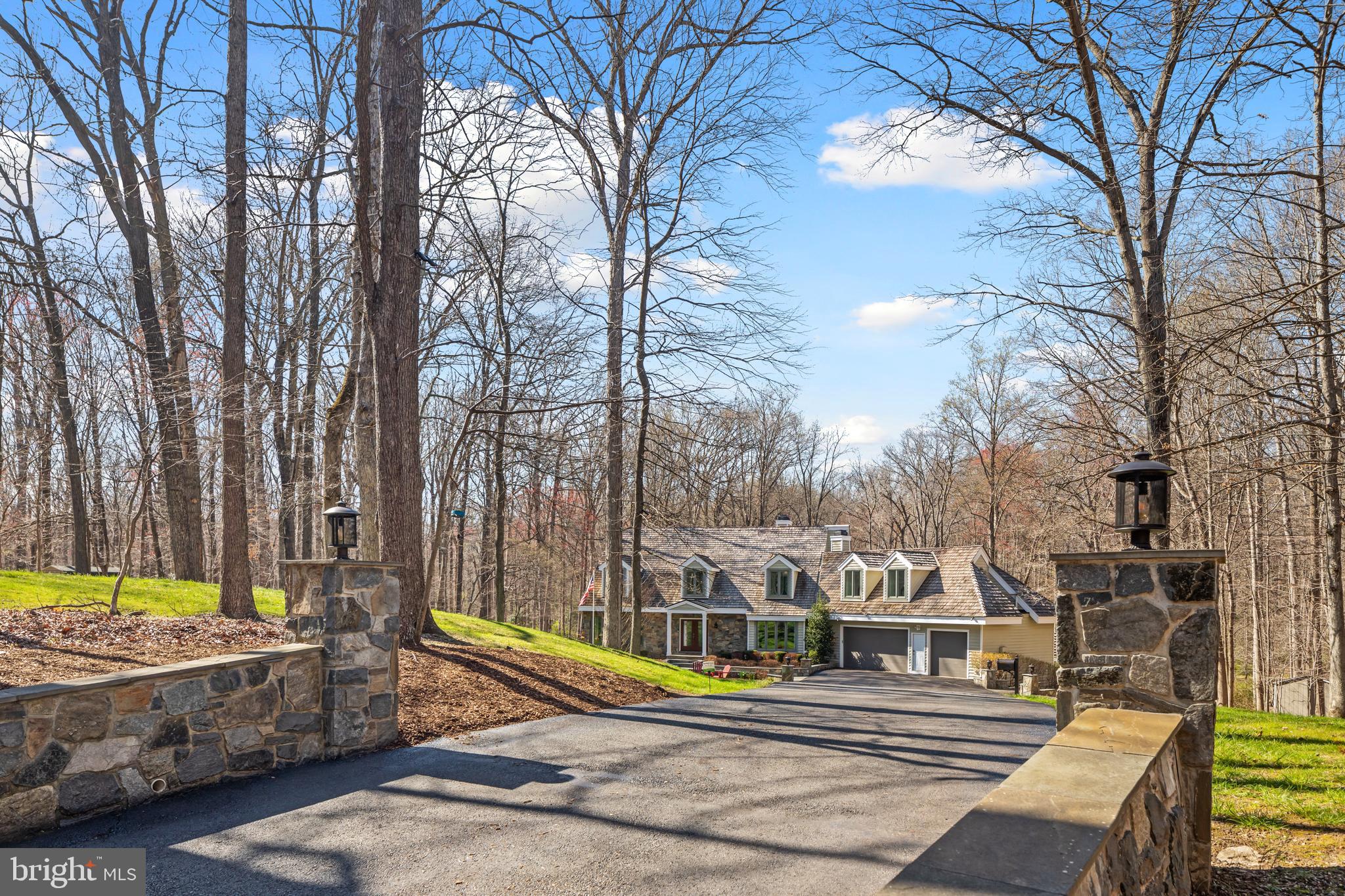 11690 Deerfield Dr