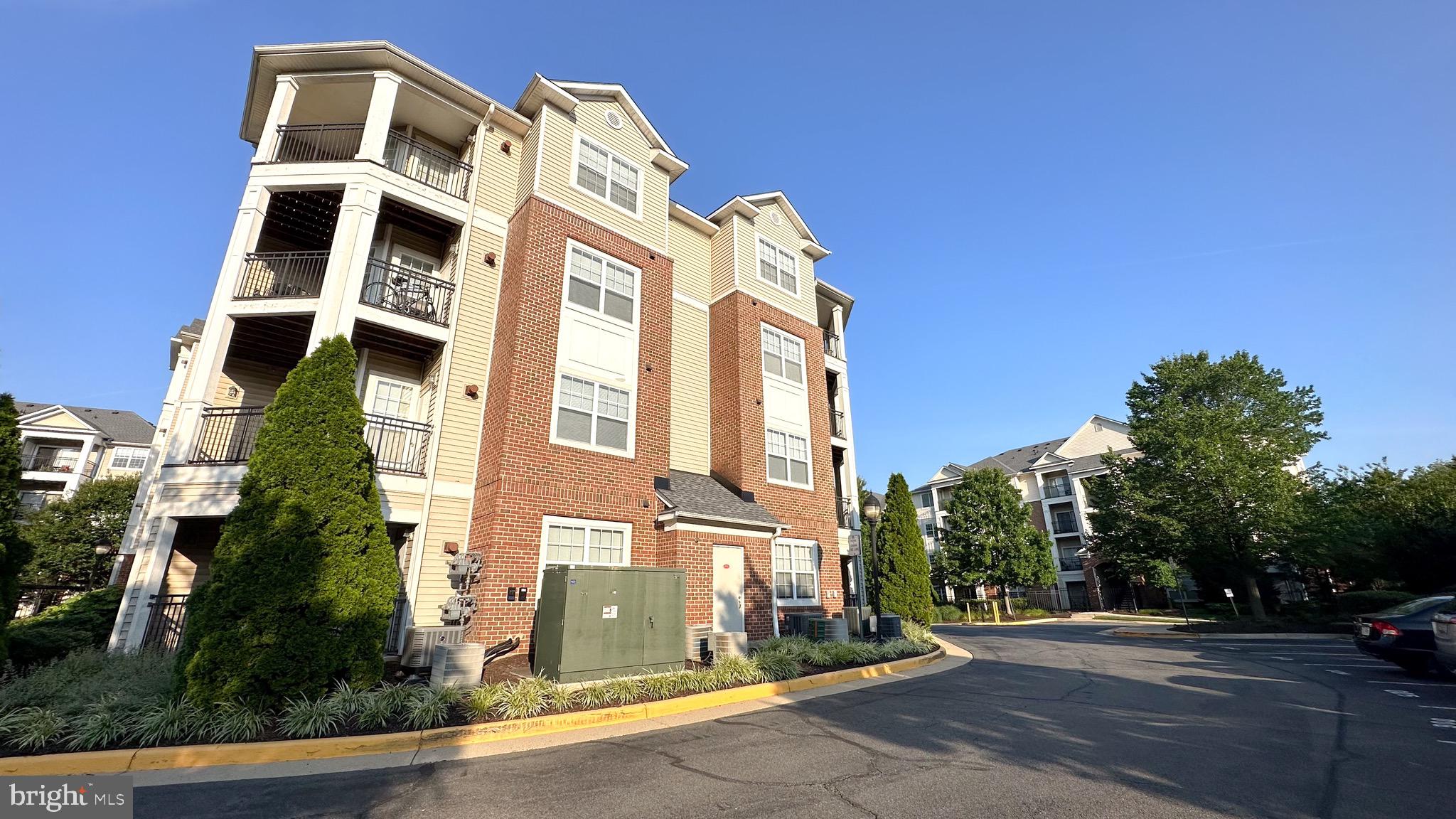 12909 Centre Park Cir #301