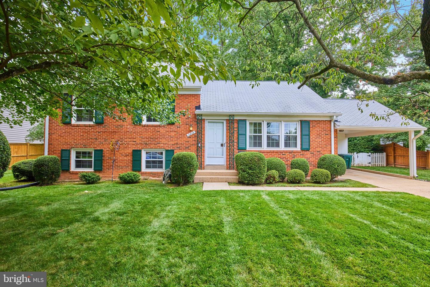4218 Willow Woods Dr