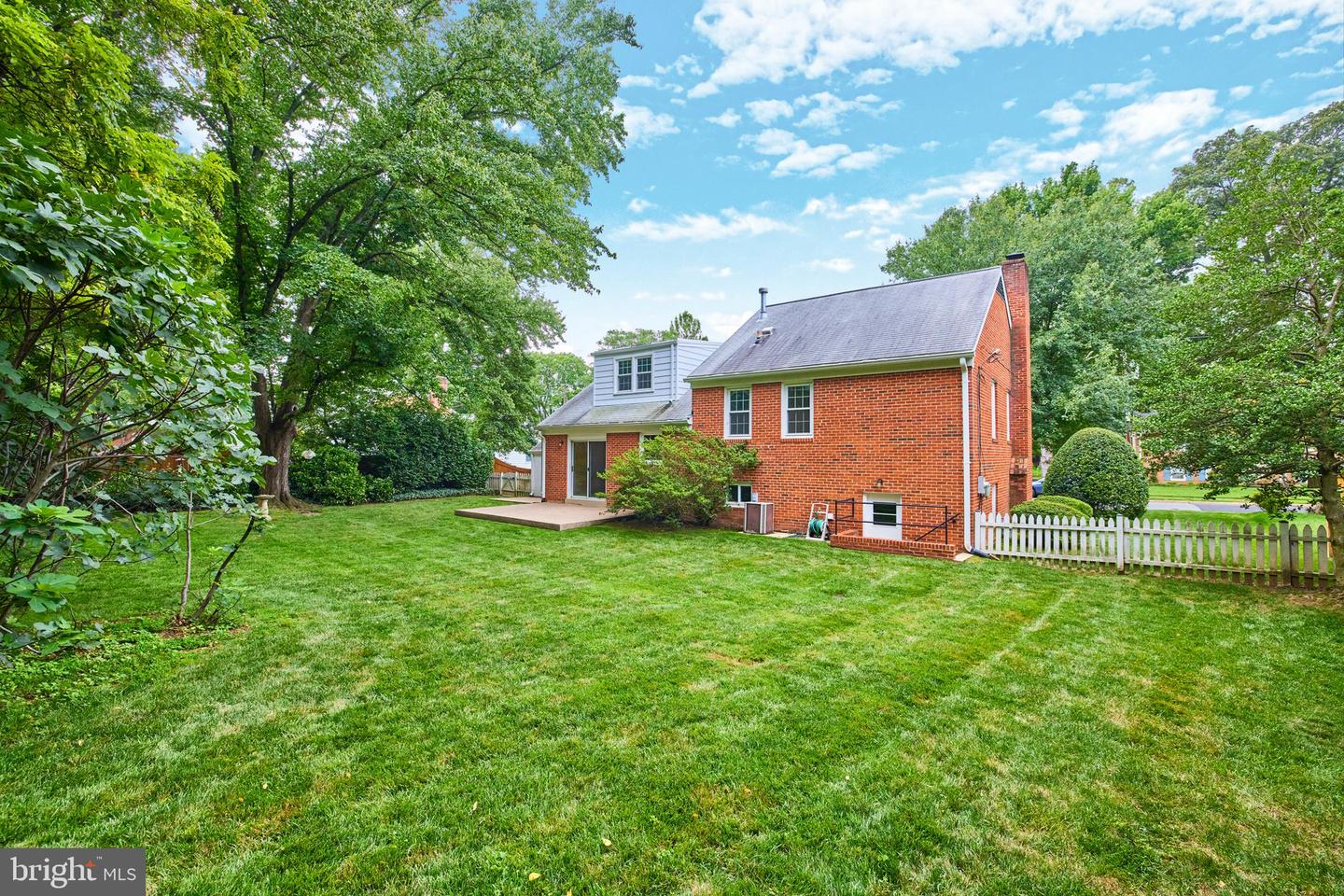 4218 Willow Woods Dr