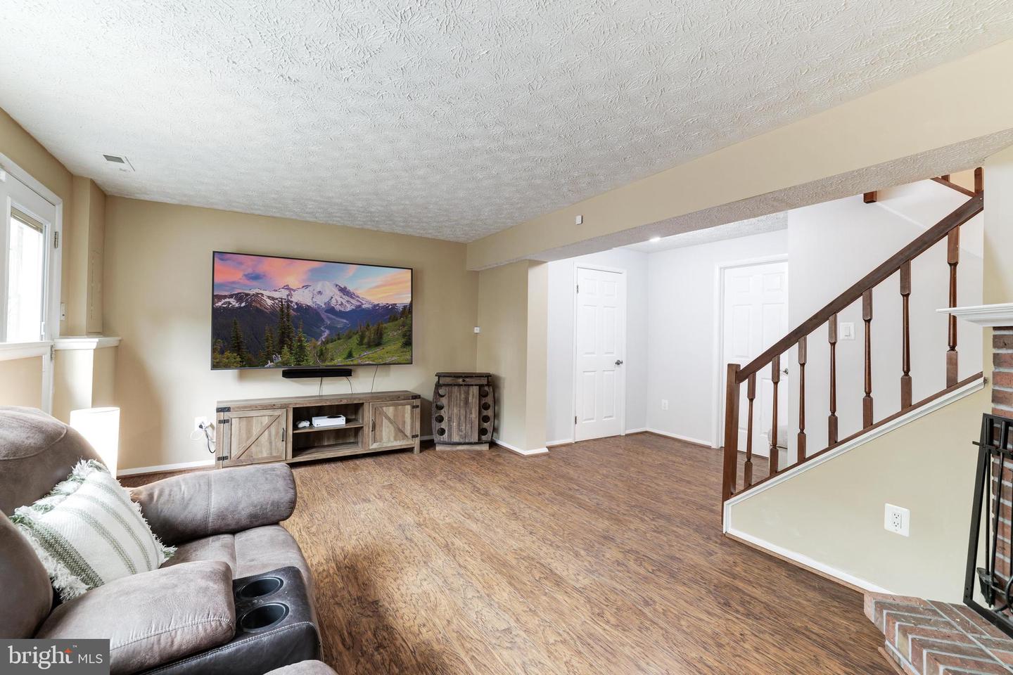 14100 Red River Dr