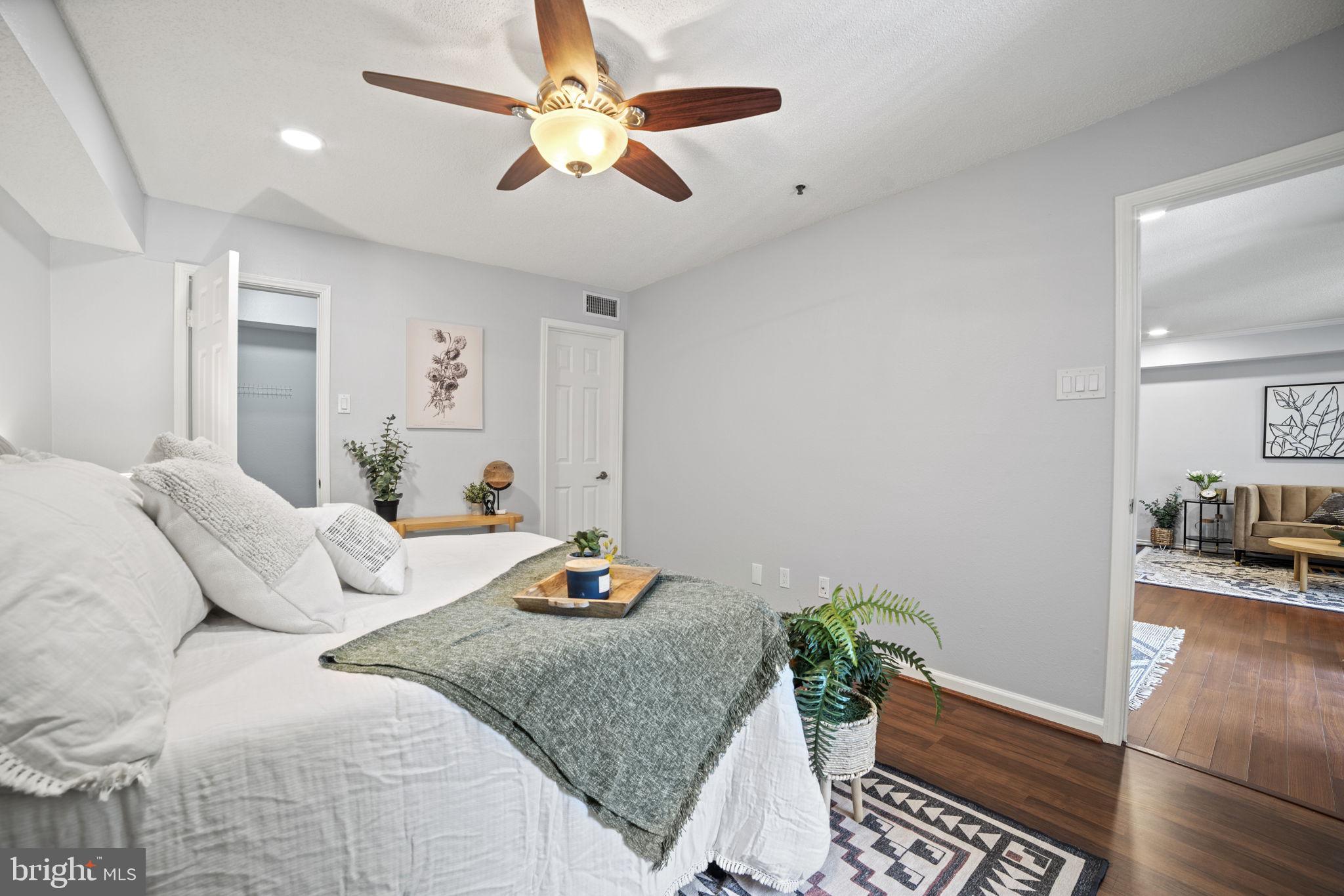 1504 Lincoln #119