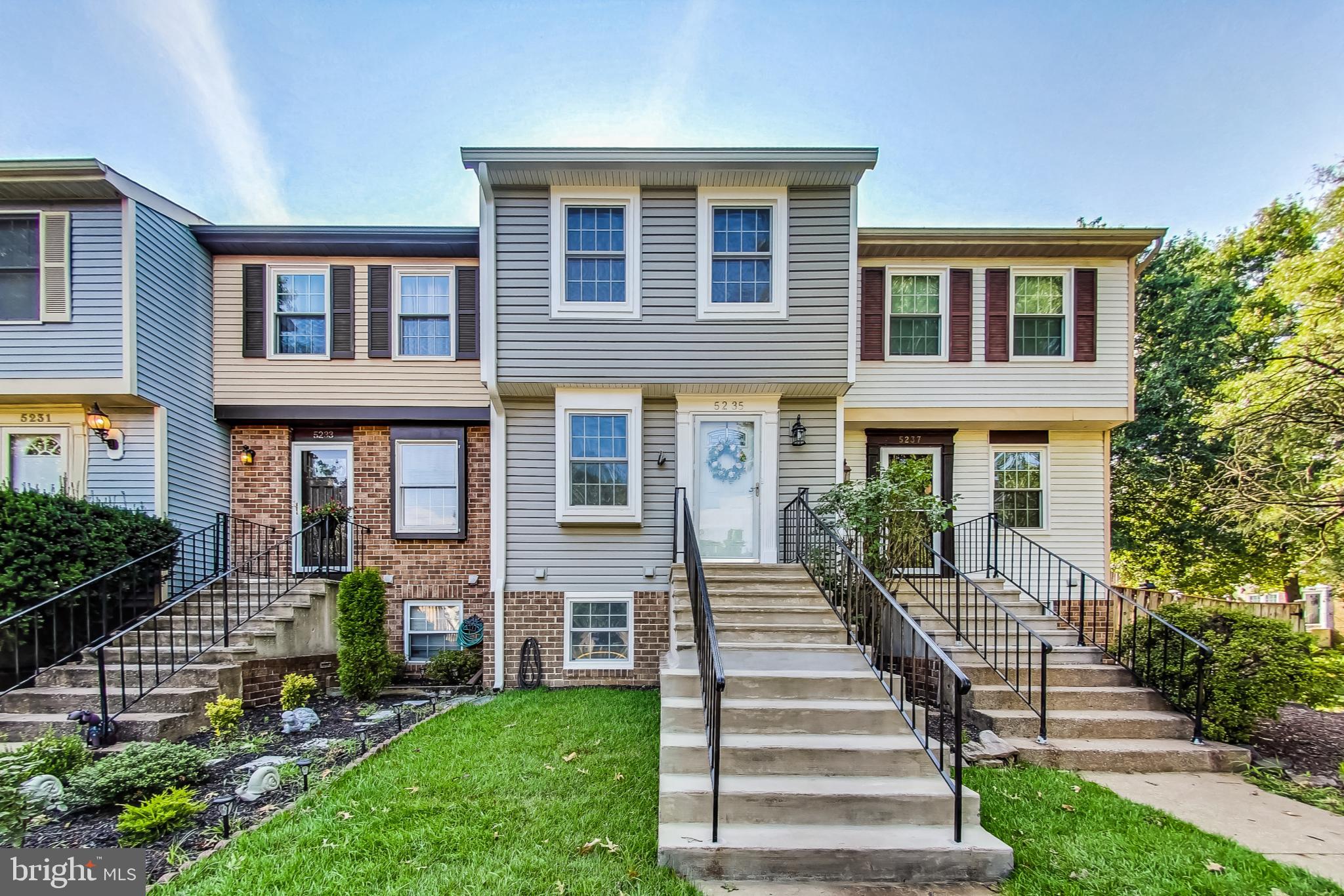 5235 Saint Genevieve Pl