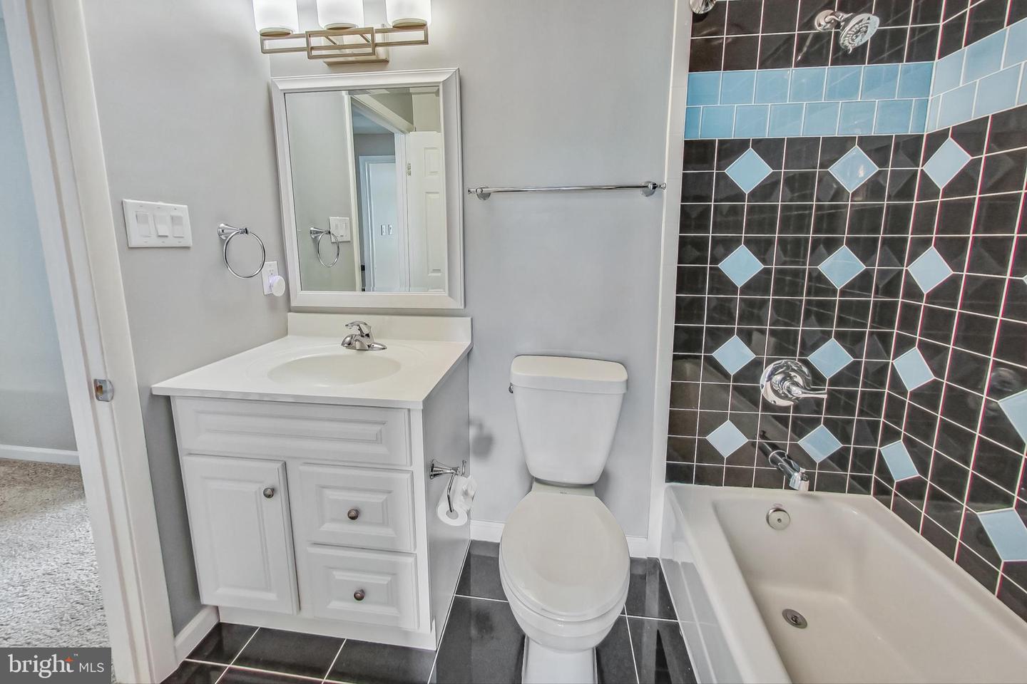 5235 Saint Genevieve Pl