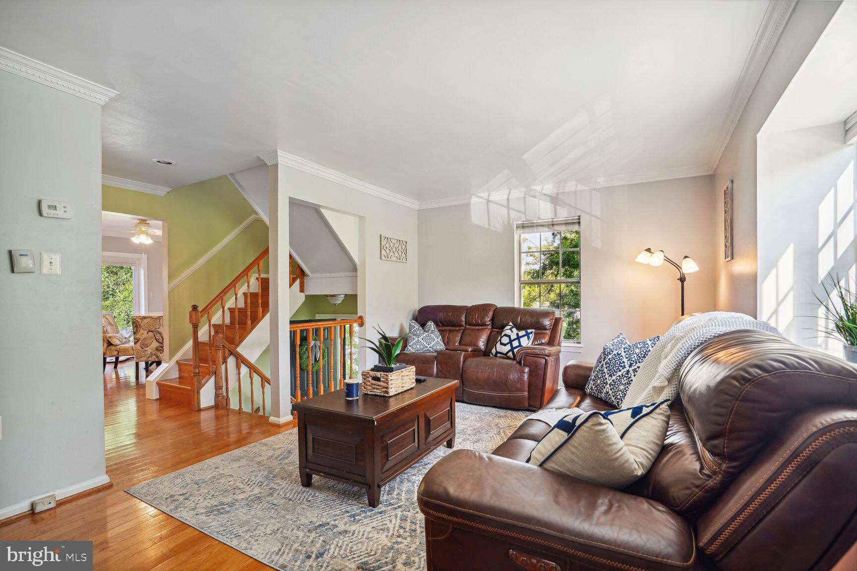 2700 Sherwood Hall Ln