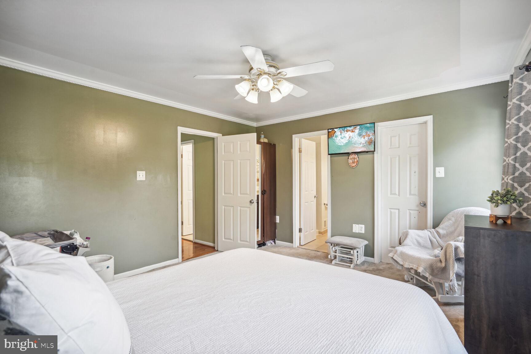 2700 Sherwood Hall Ln