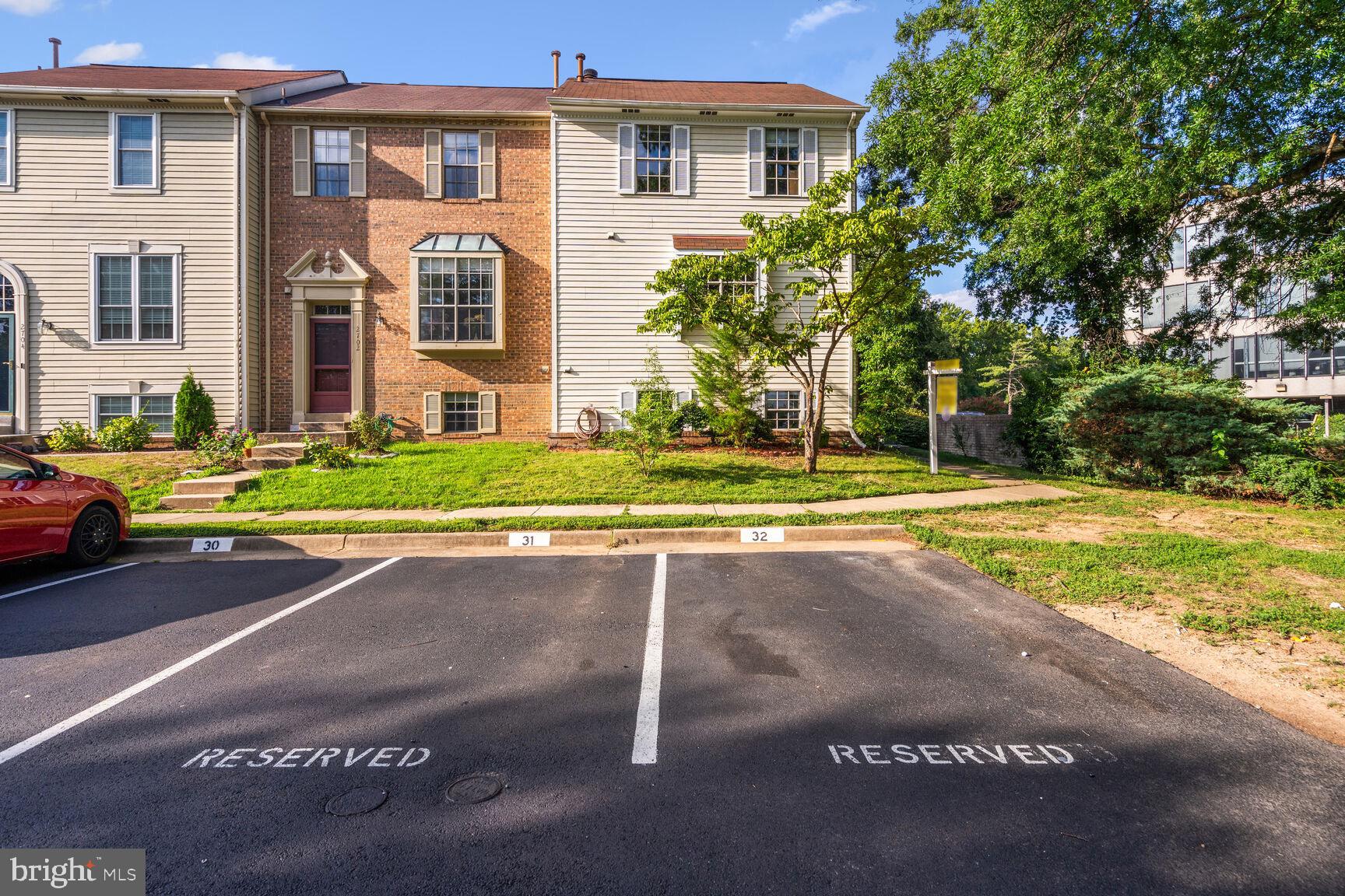 2700 Sherwood Hall Ln