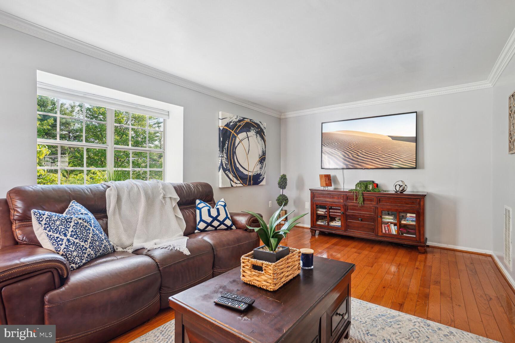 2700 Sherwood Hall Ln