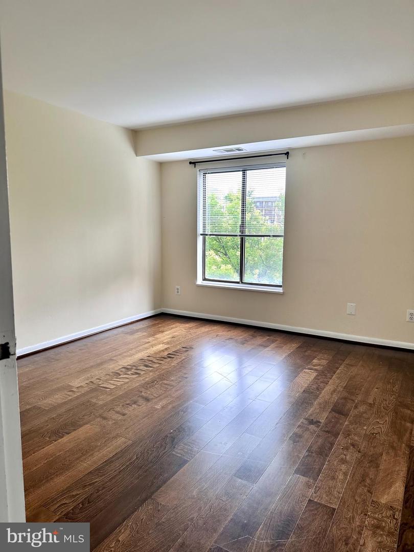 6001 Arlington Blvd #503