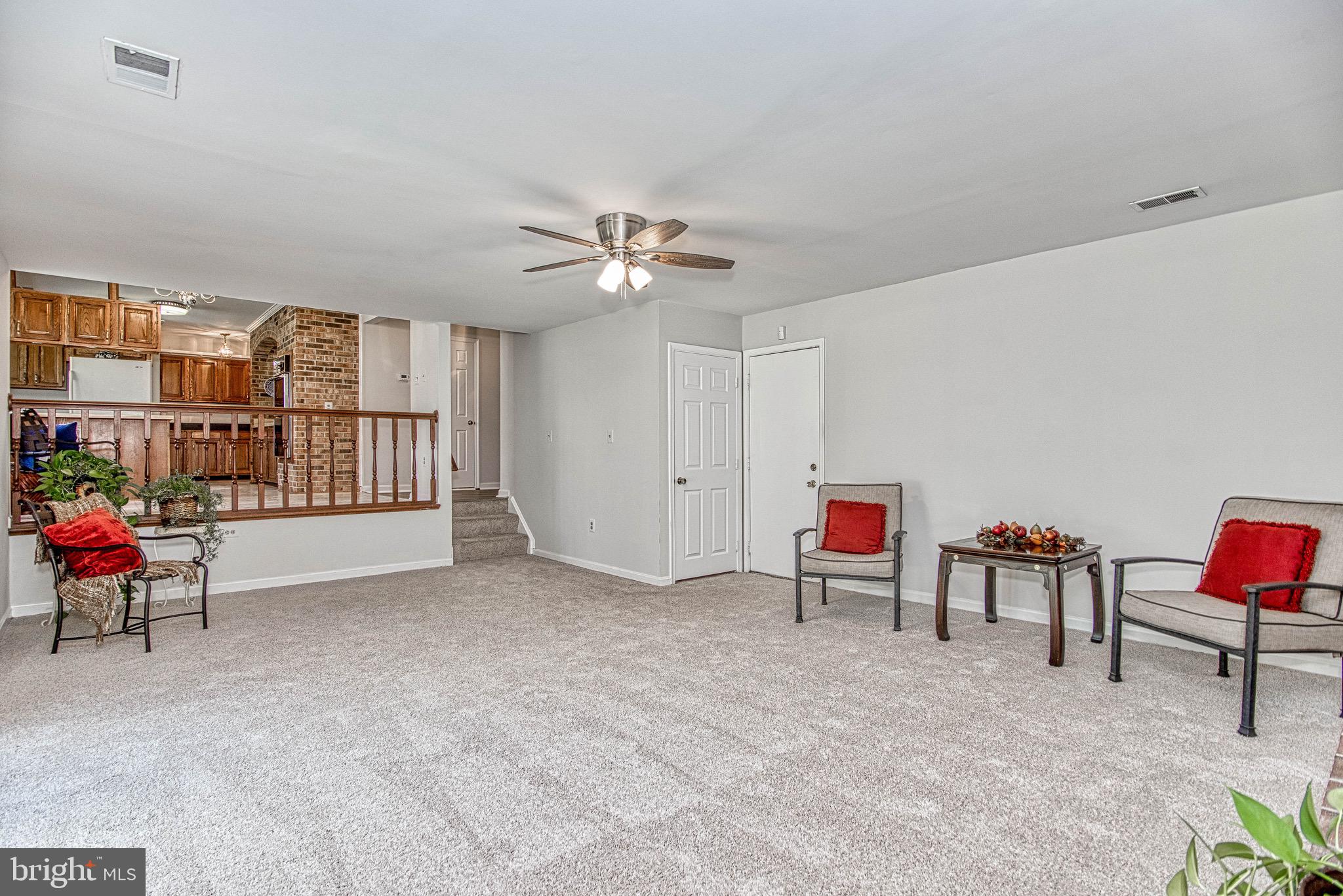 7814 Odell St