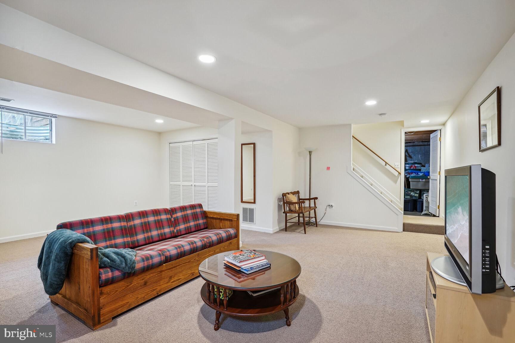 5602 Glanmore Ct