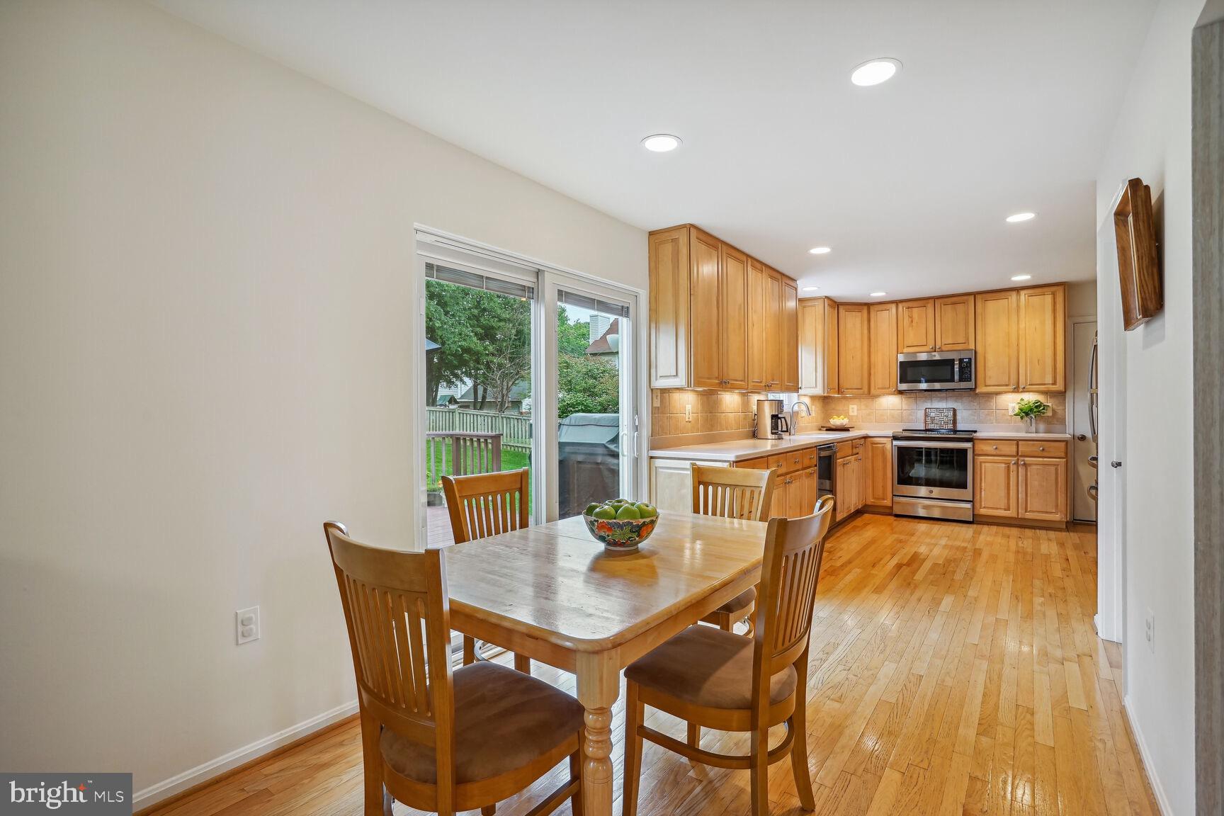 5602 Glanmore Ct
