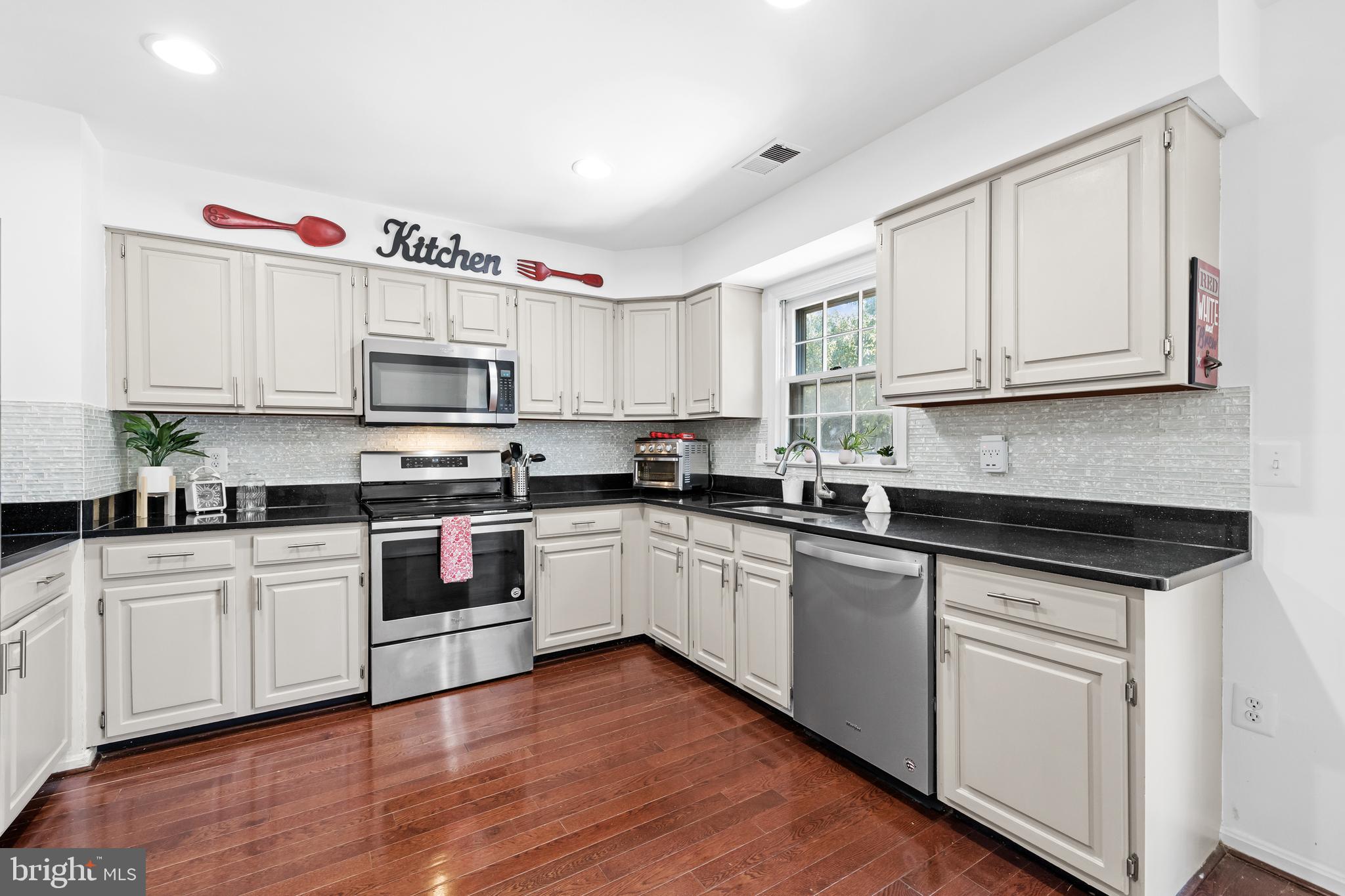 9434 William Kirk Ln