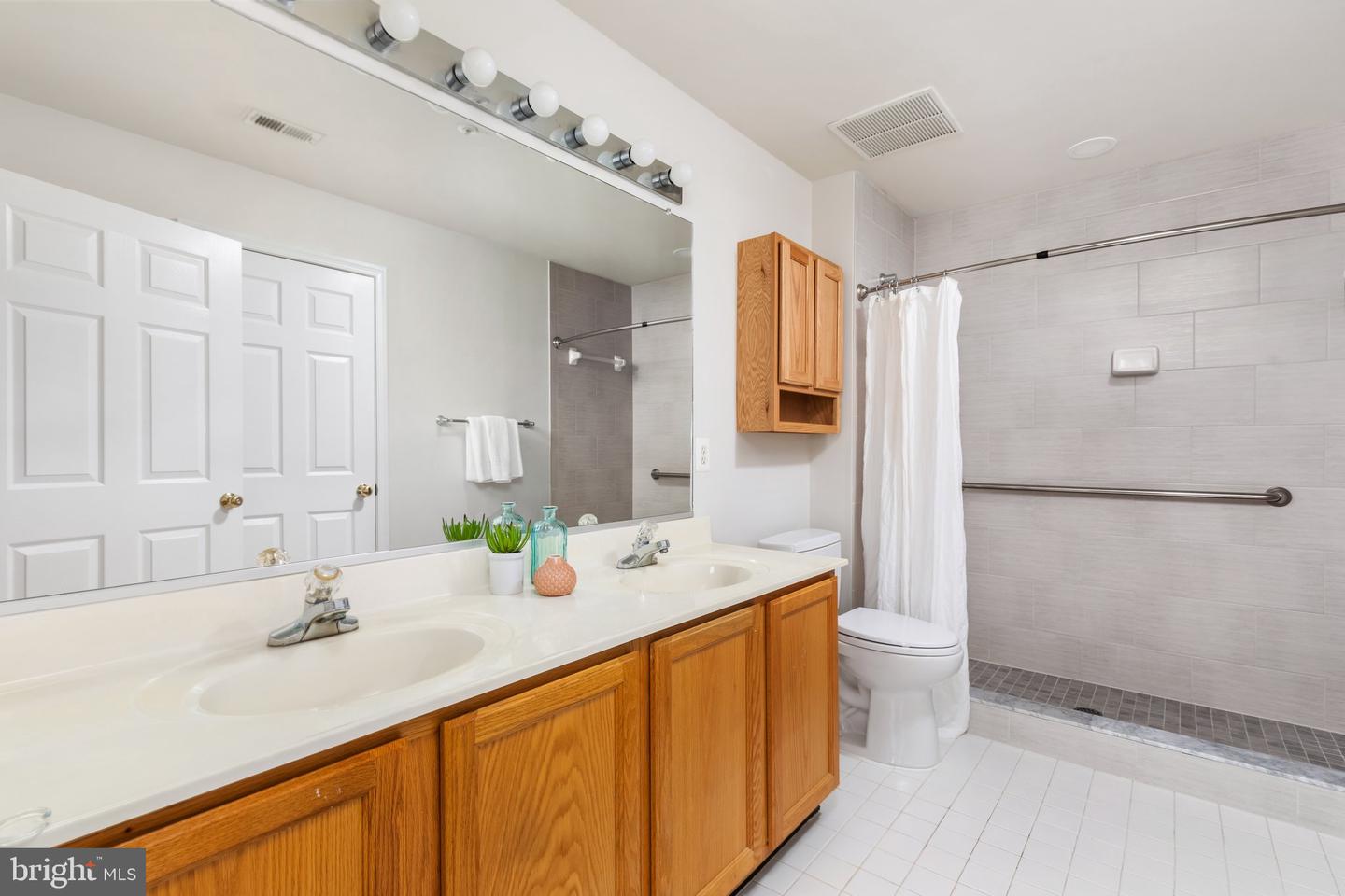 7701 Haynes Point Way #1907