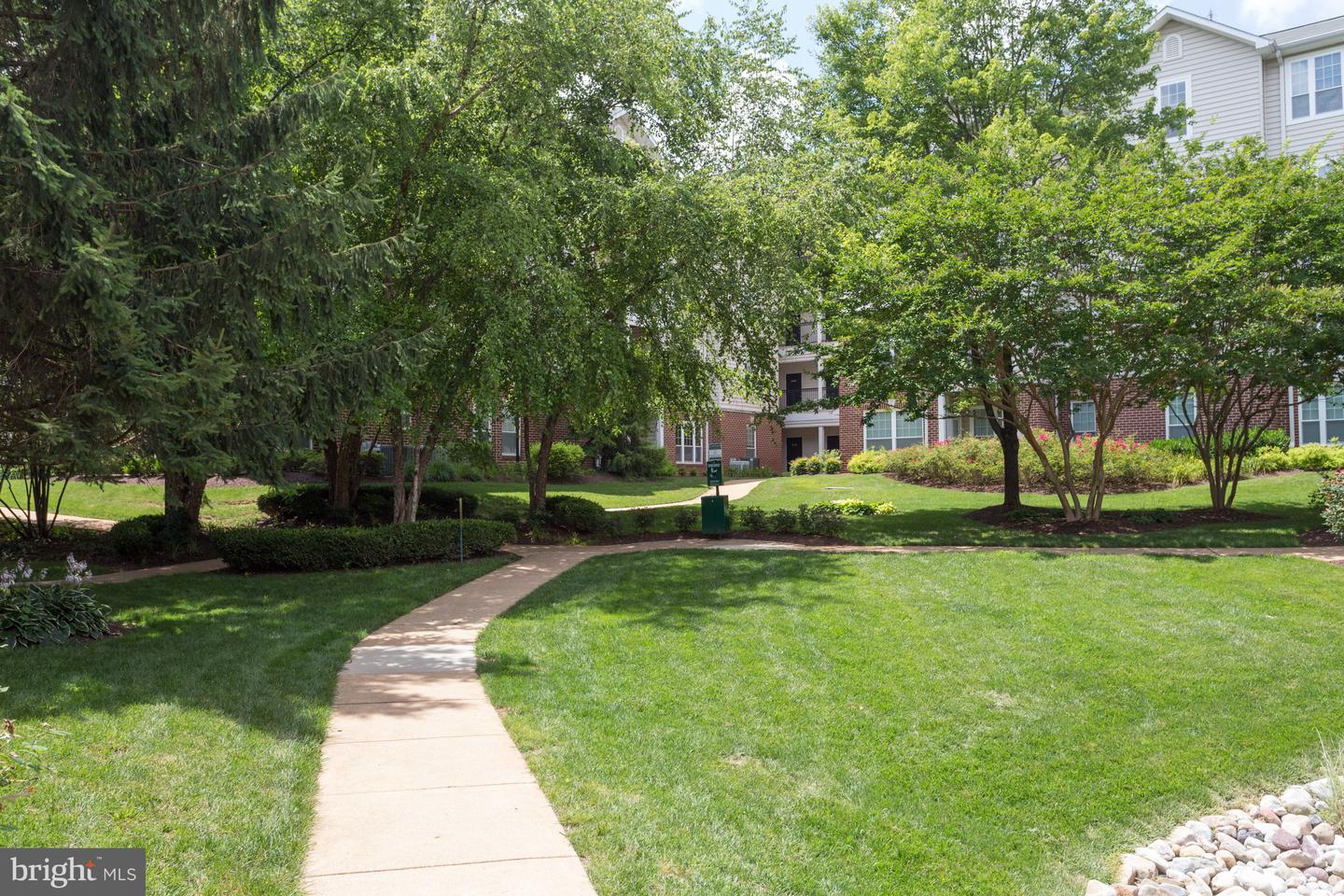 1530 Spring Gate Dr #9305