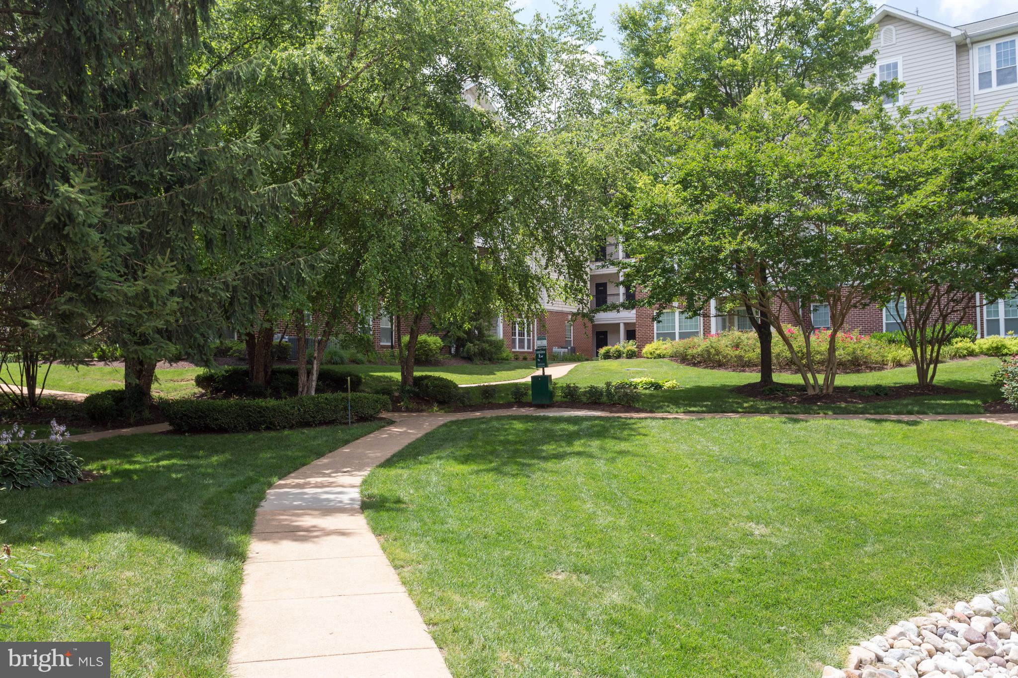 1530 Spring Gate Dr #9305