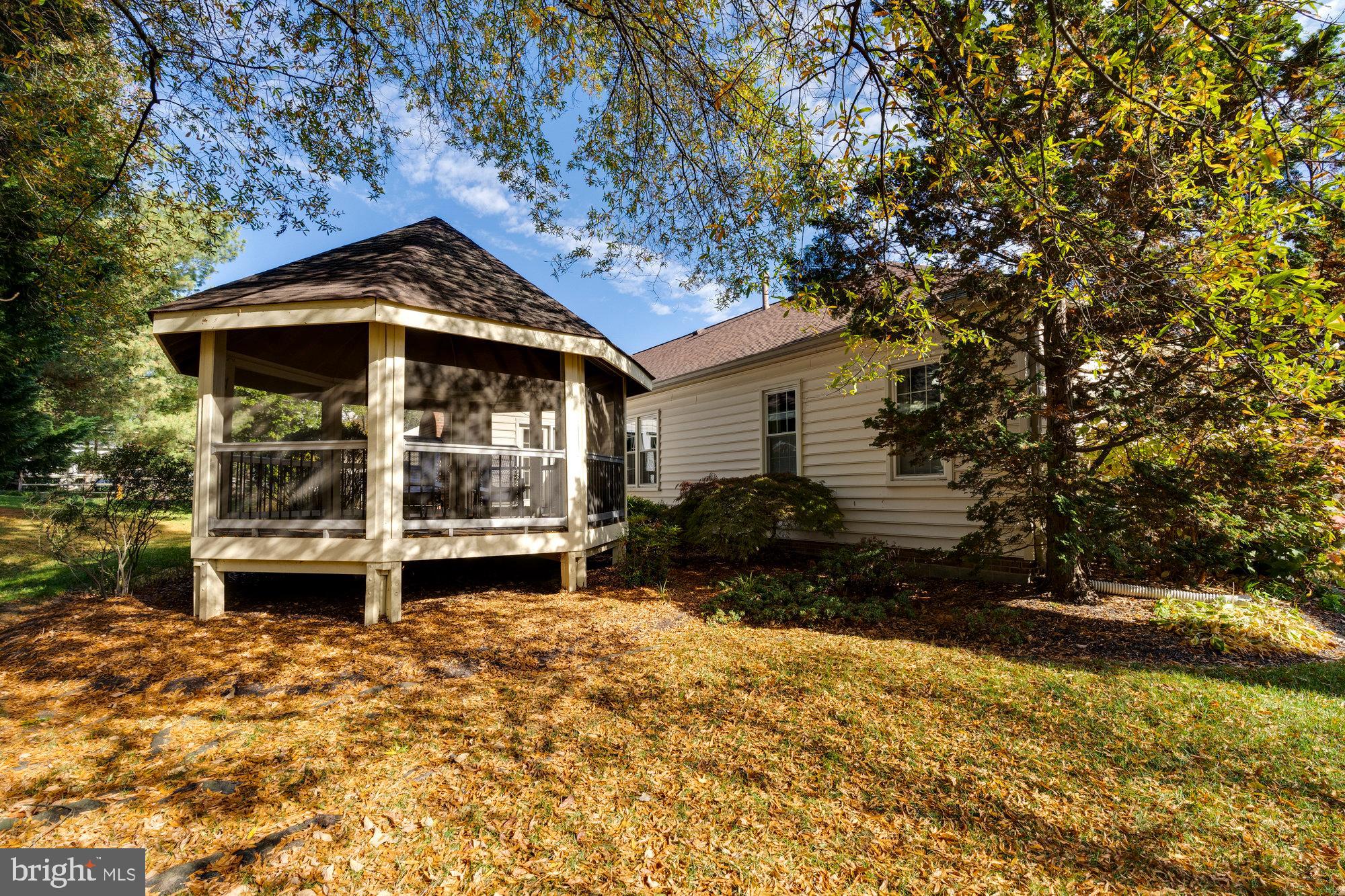 6464 Gristmill Square Ln