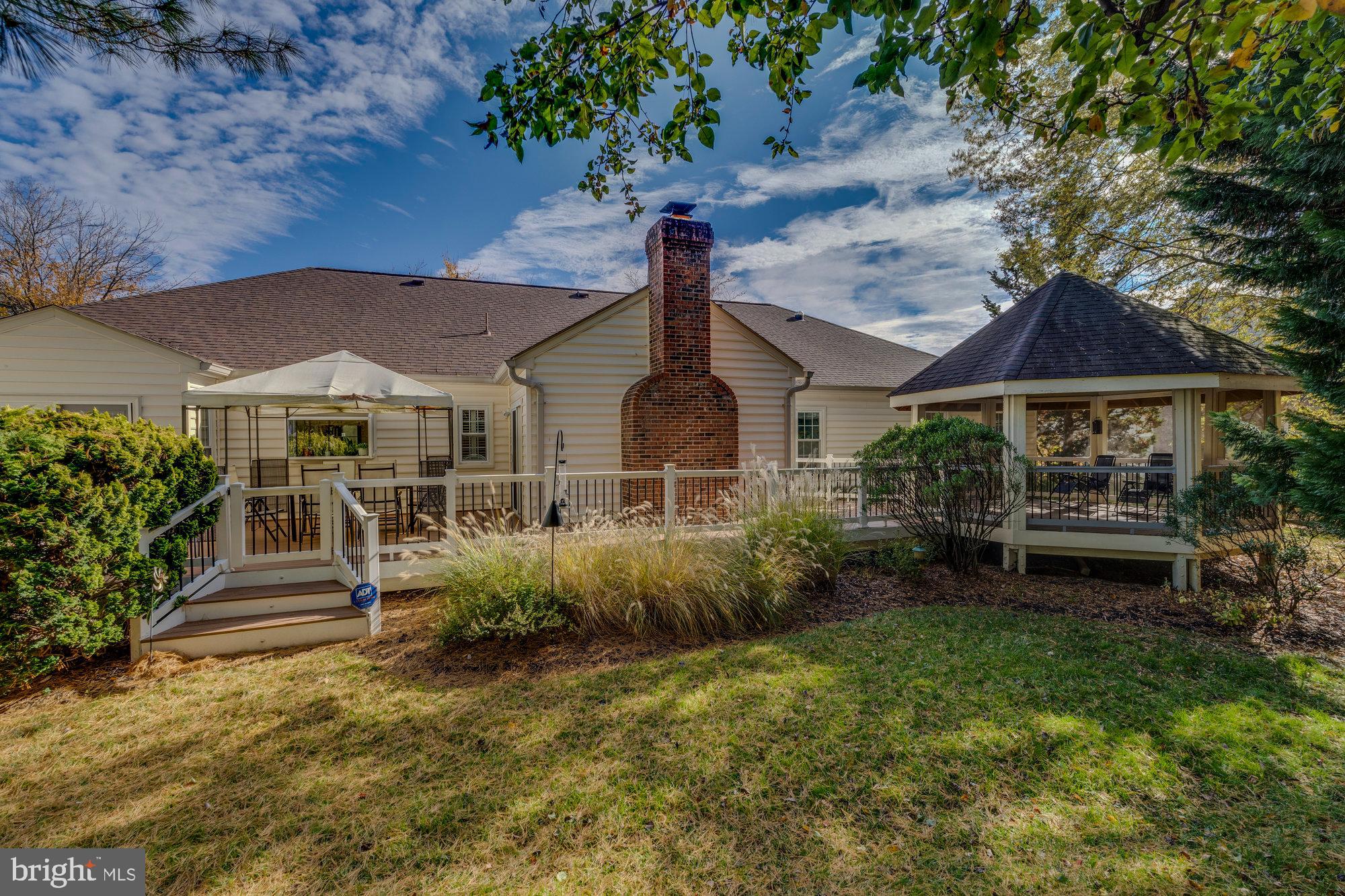 6464 Gristmill Square Ln