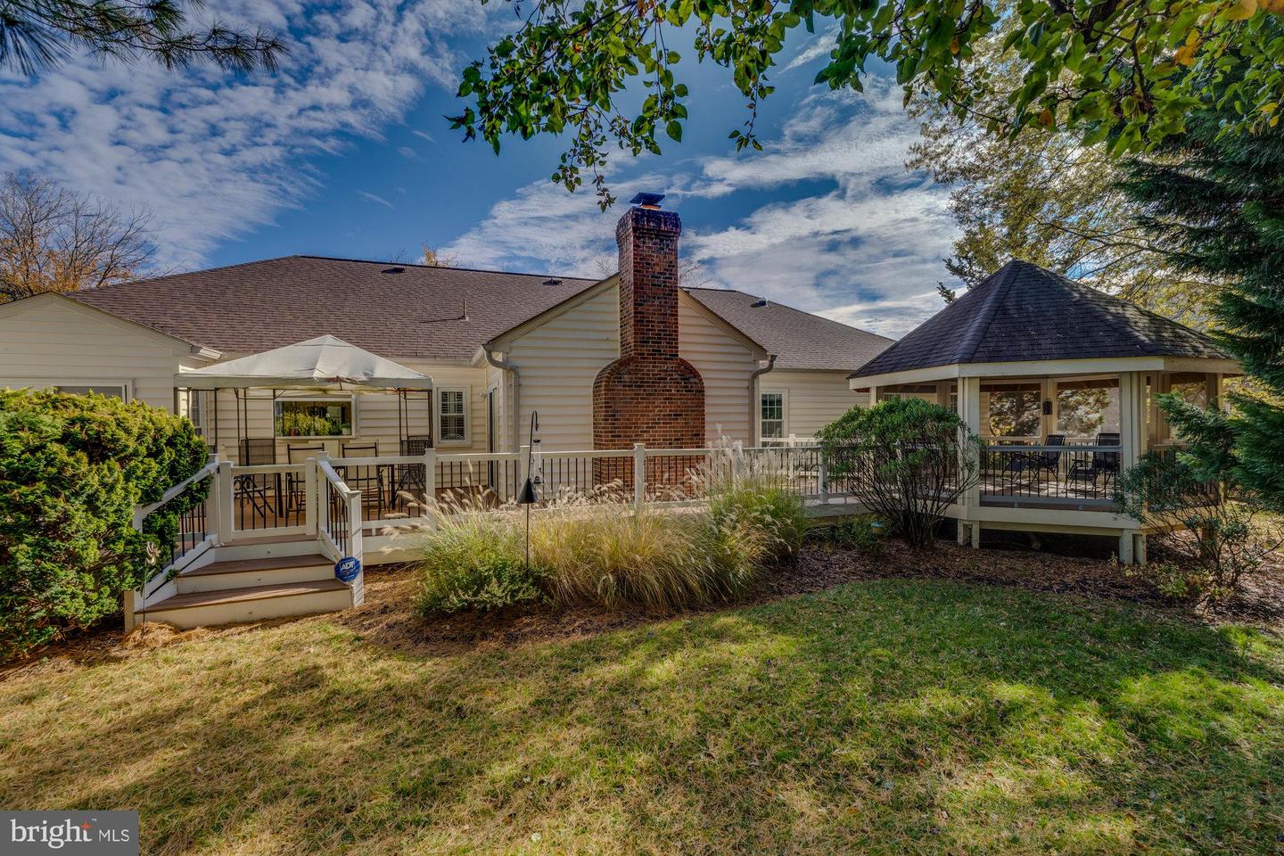 6464 Gristmill Square Ln