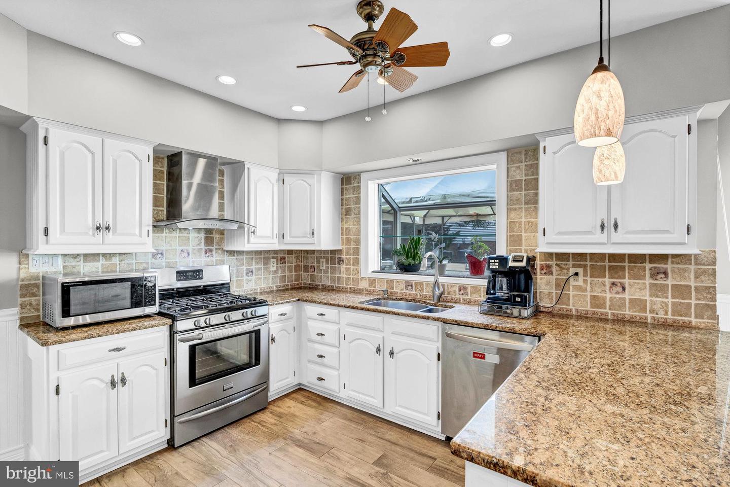 6464 Gristmill Square Ln