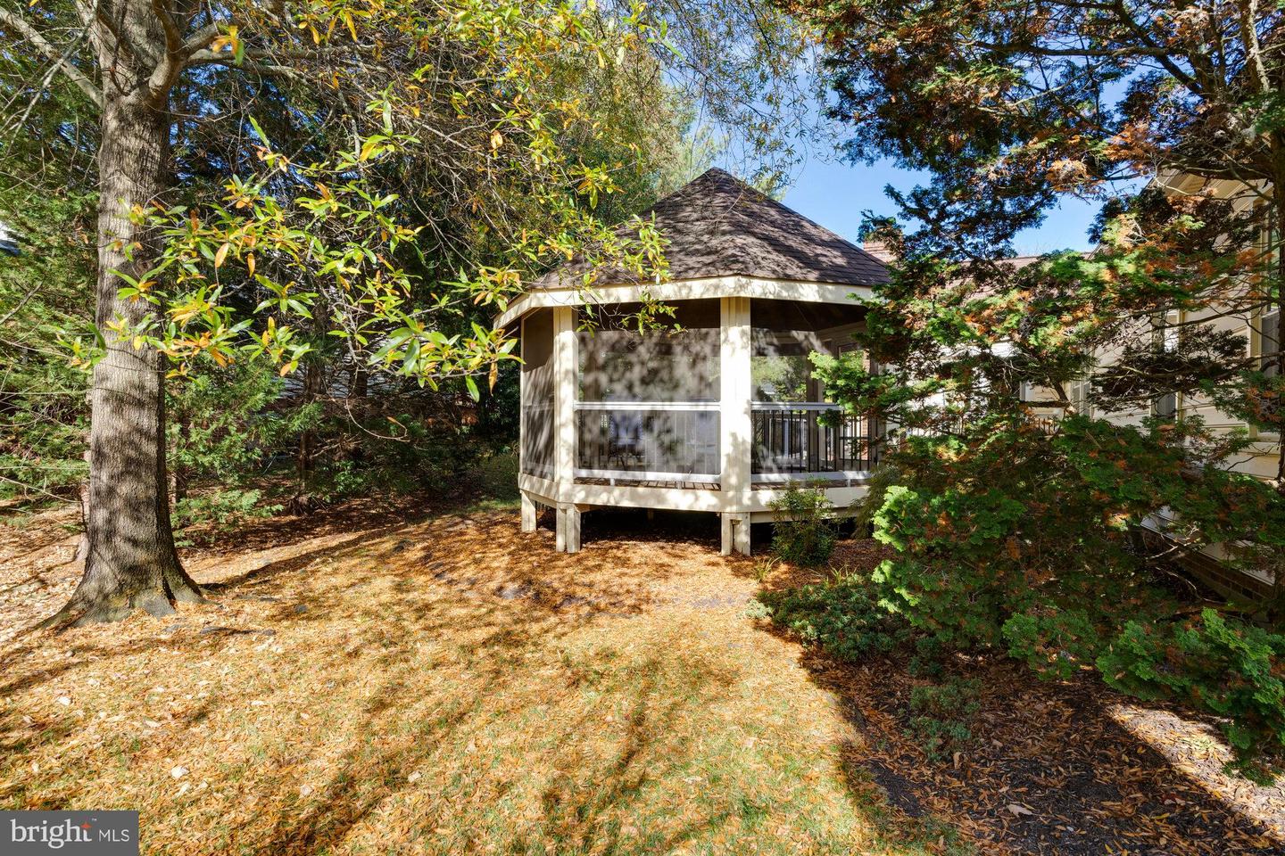6464 Gristmill Square Ln