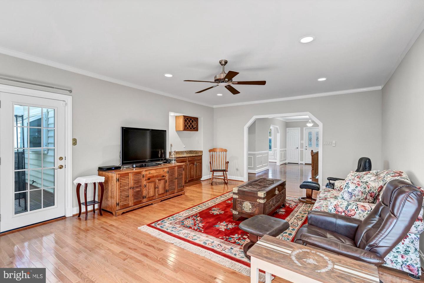 6464 Gristmill Square Ln