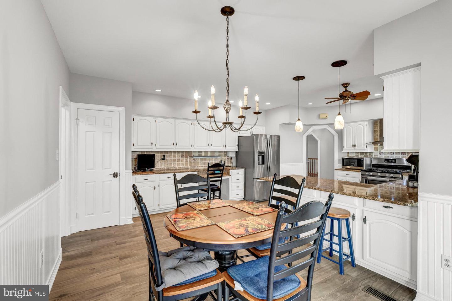 6464 Gristmill Square Ln