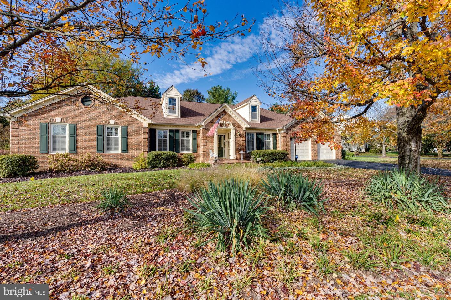 6464 Gristmill Square Ln