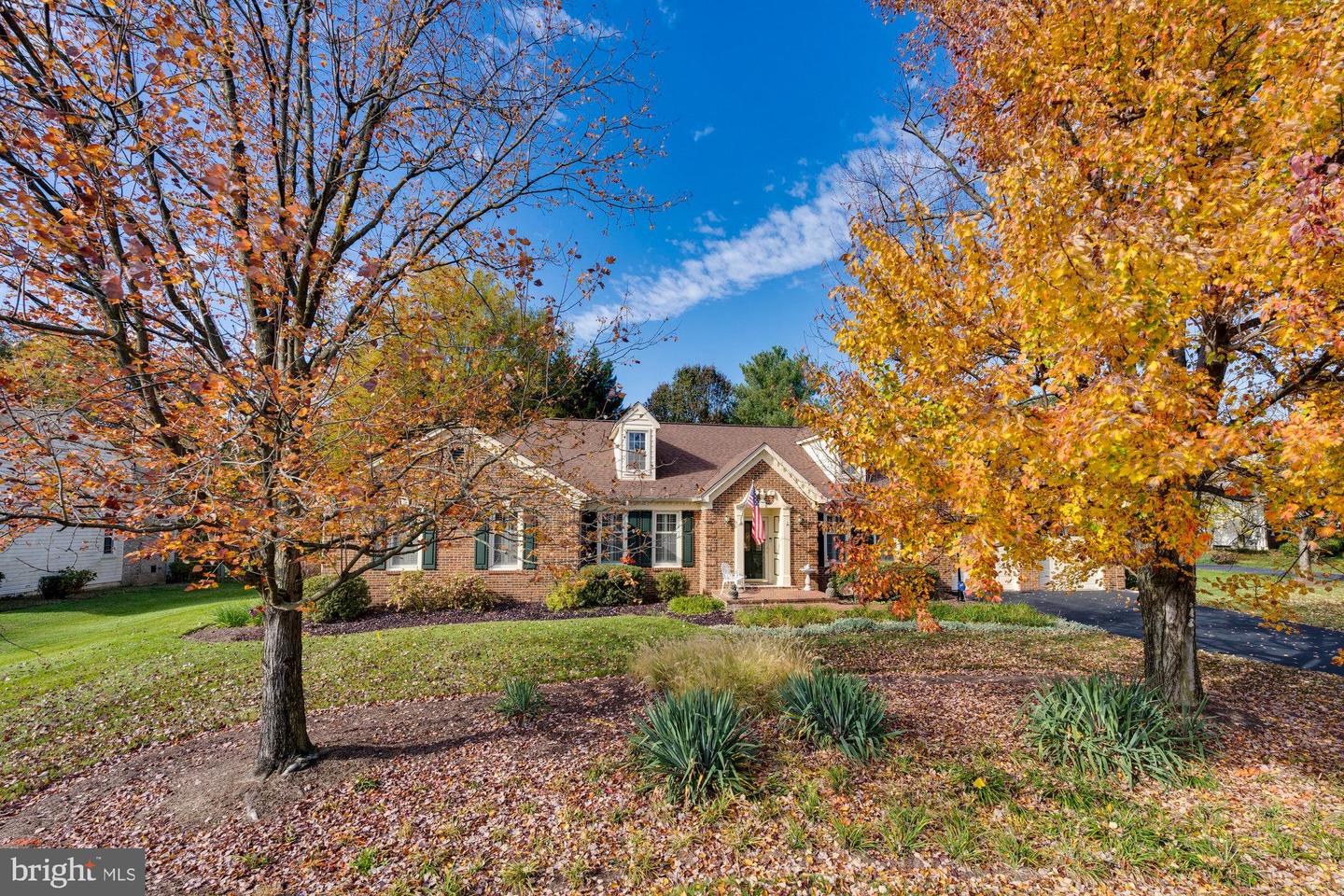 6464 Gristmill Square Ln