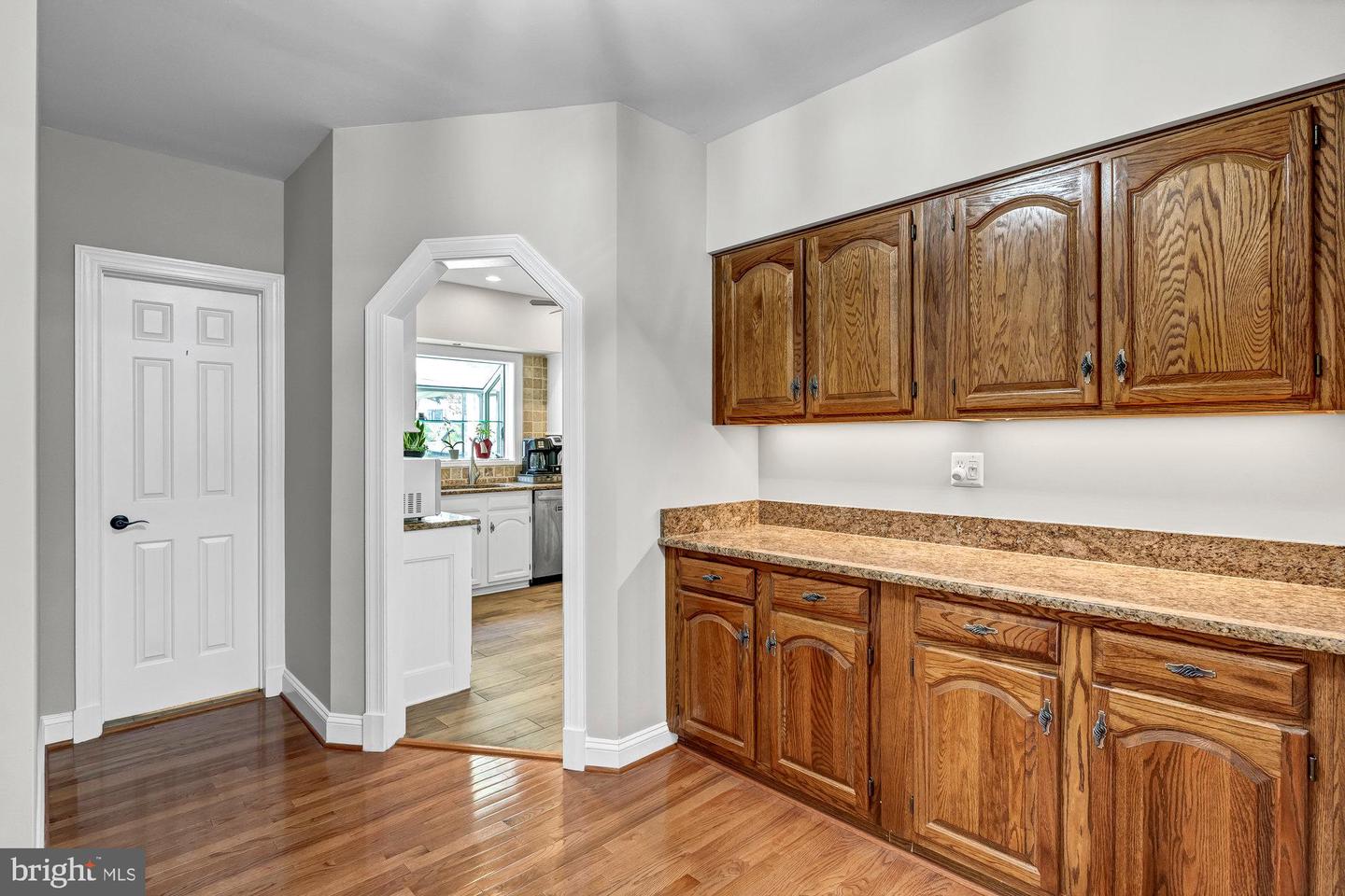 6464 Gristmill Square Ln