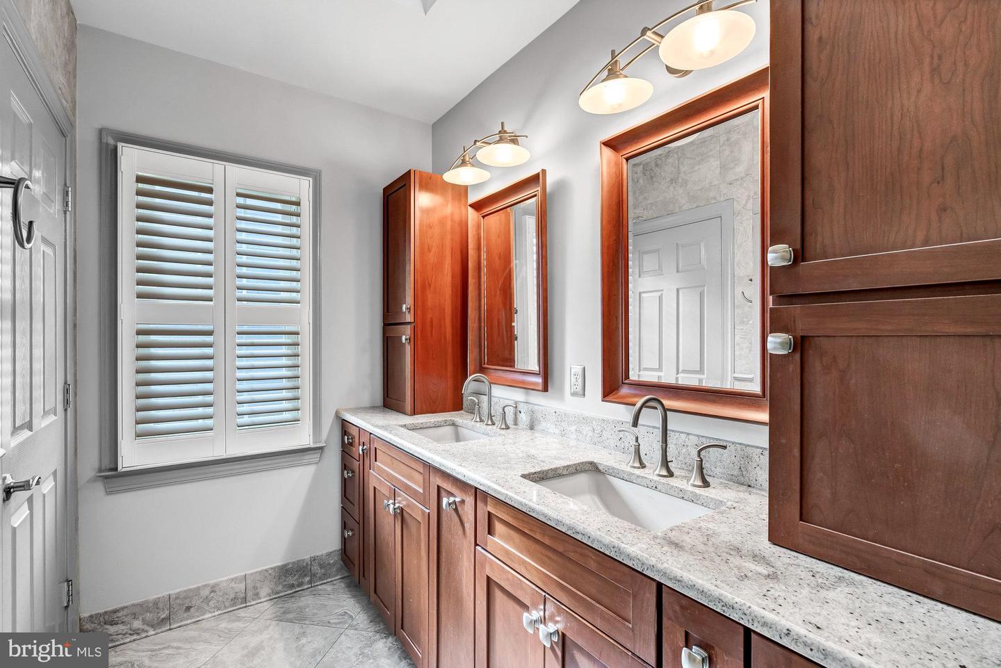 6464 Gristmill Square Ln