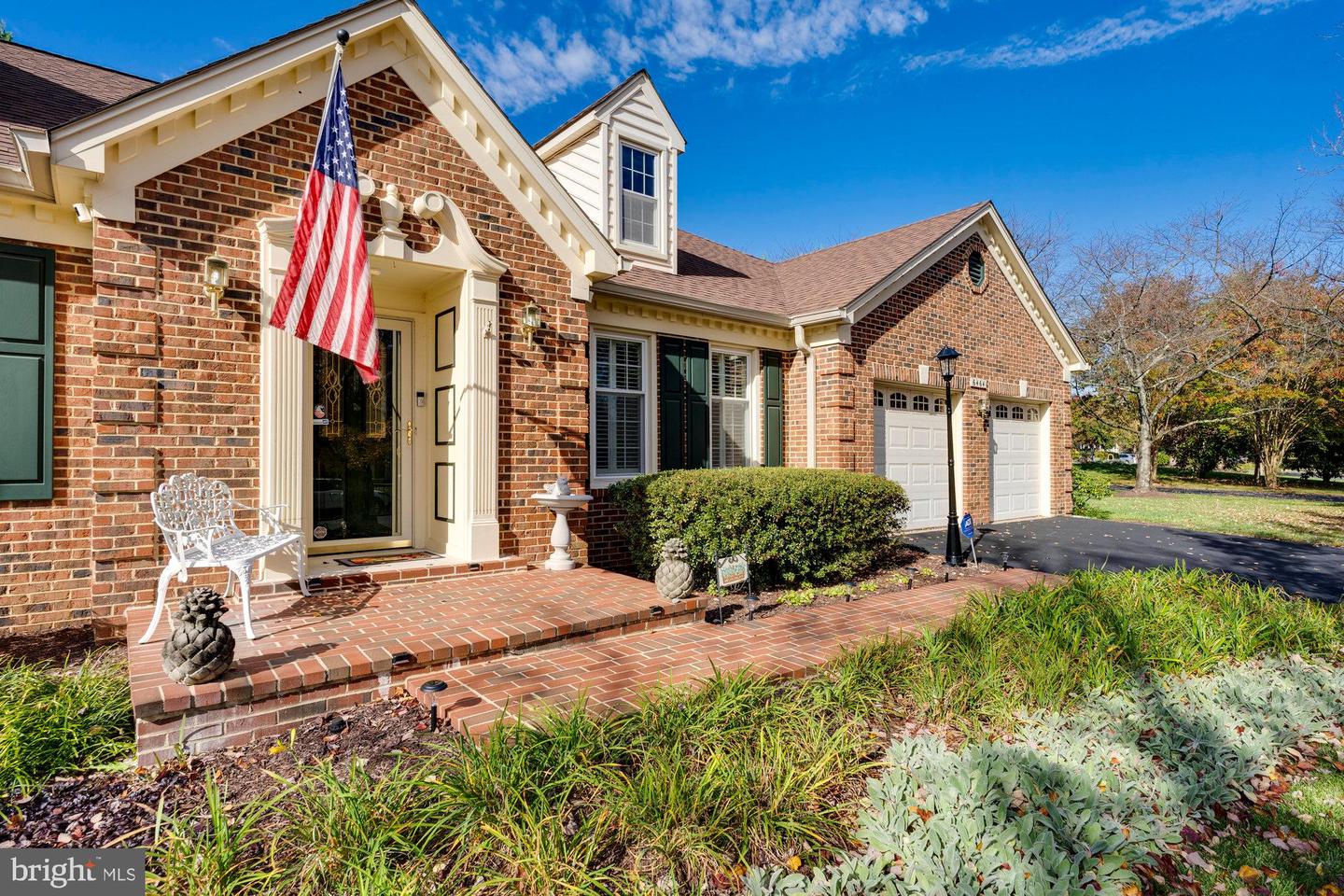6464 Gristmill Square Ln