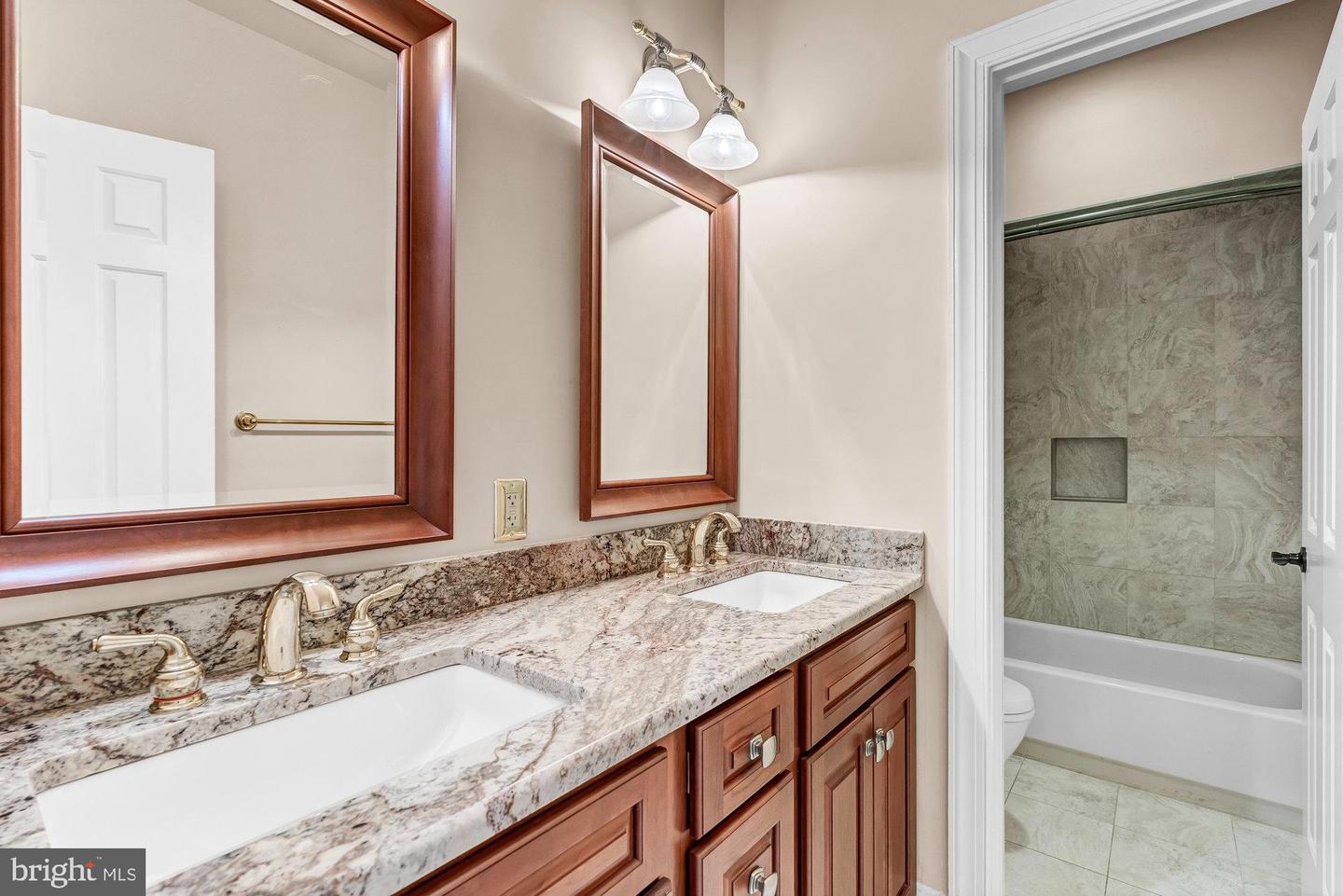 6464 Gristmill Square Ln