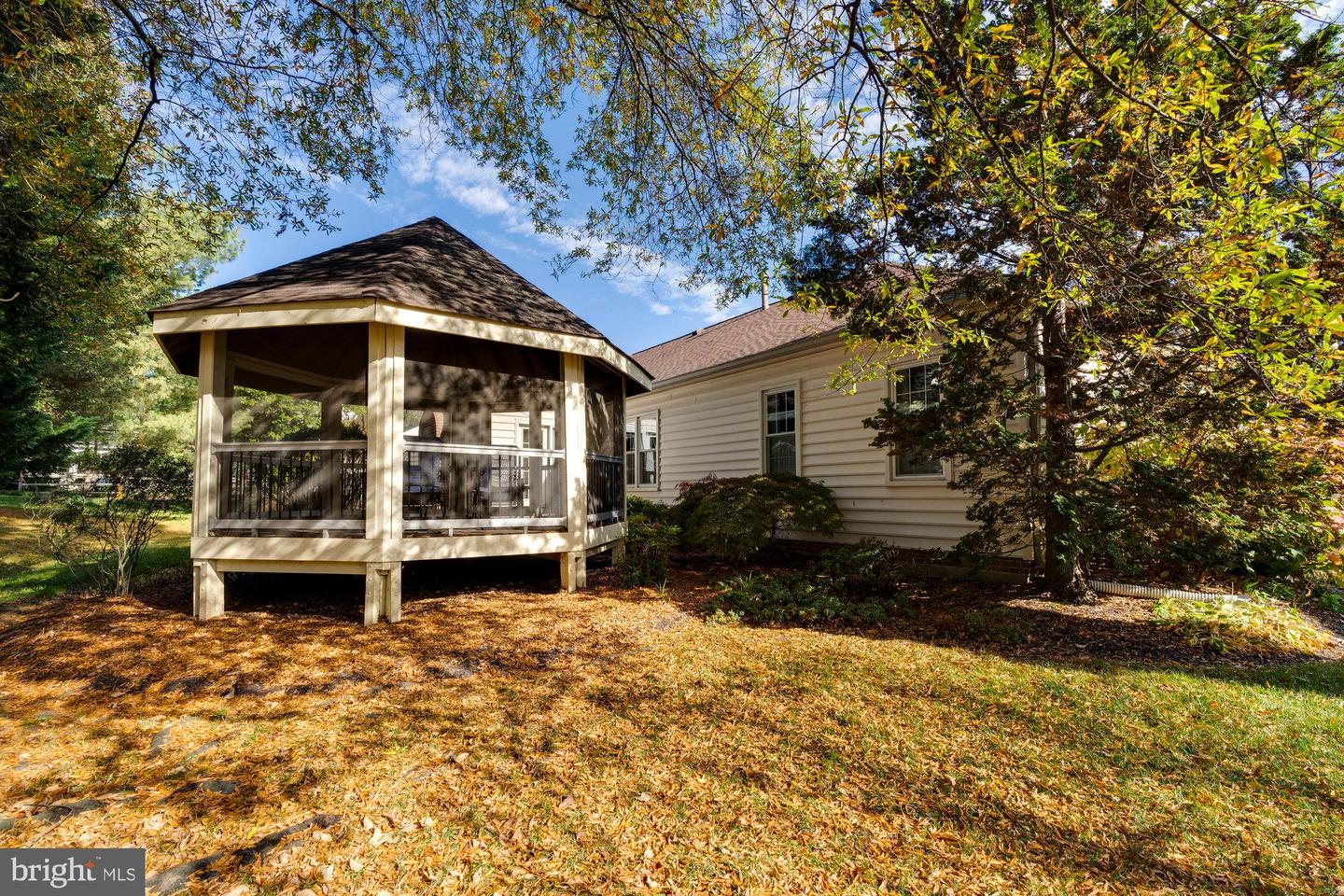 6464 Gristmill Square Ln