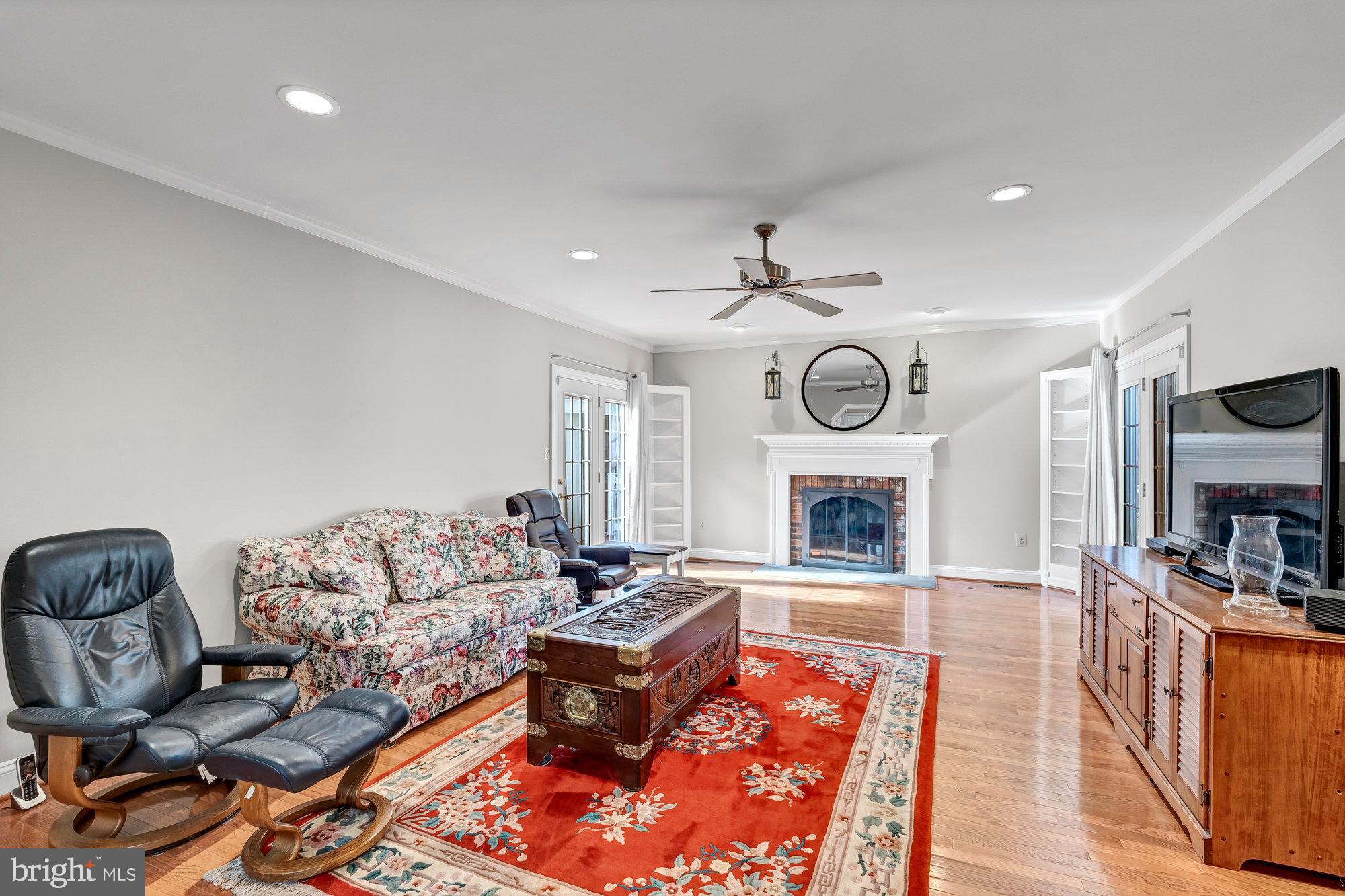 6464 Gristmill Square Ln