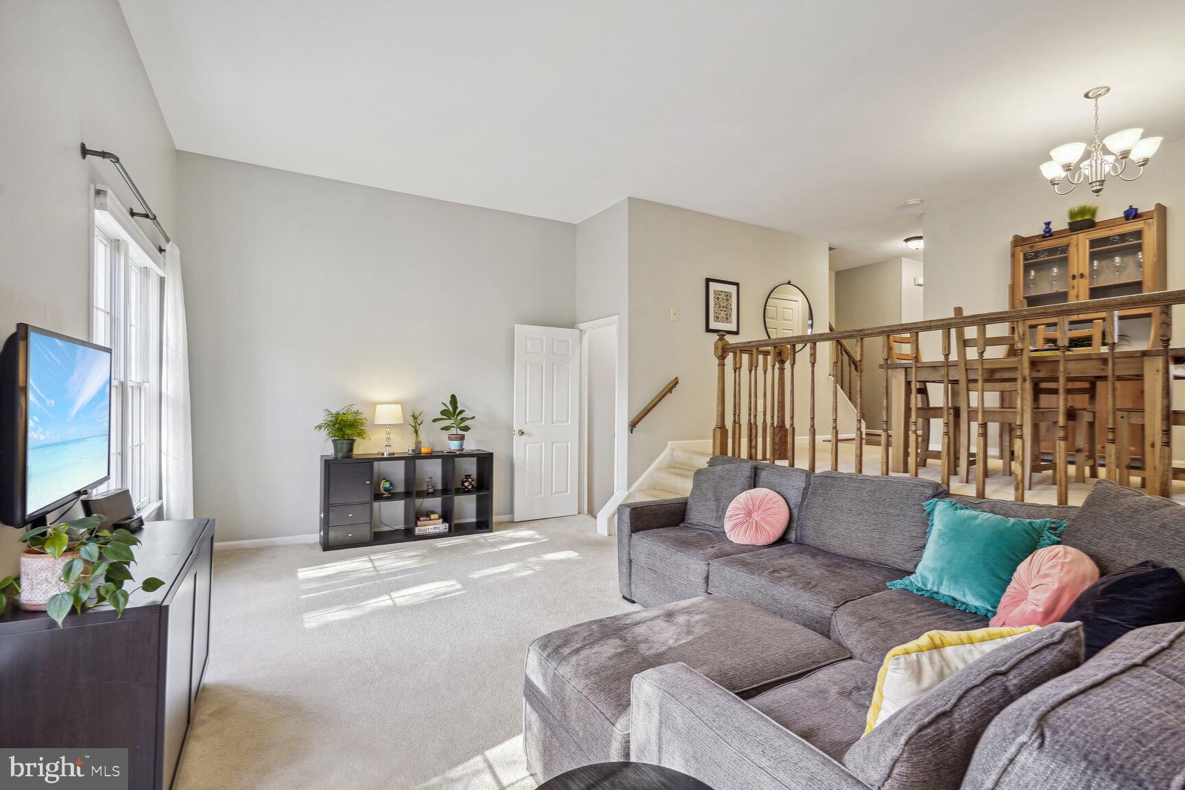 10641 Lakeside Oak Ct