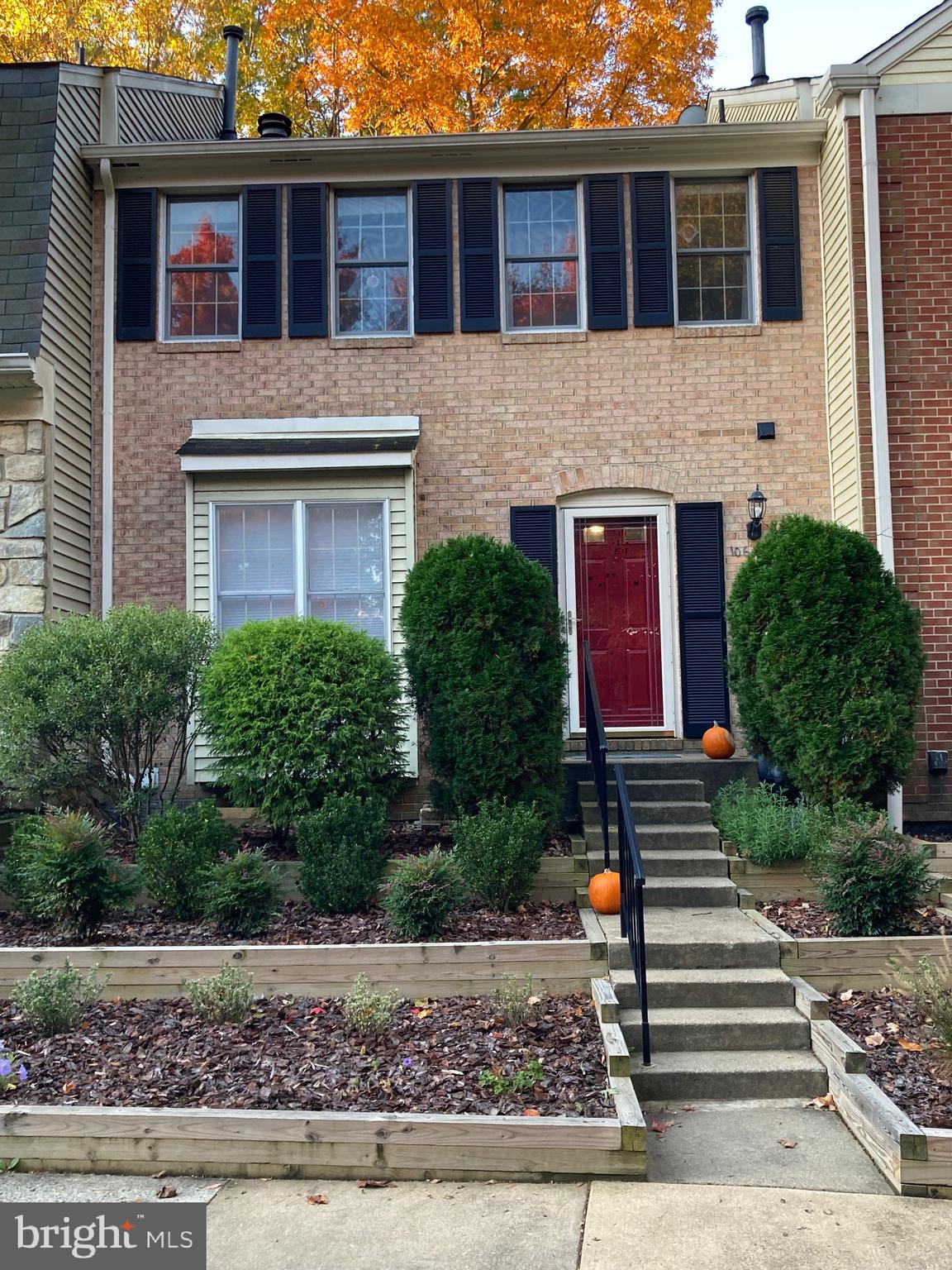 10641 Lakeside Oak Ct