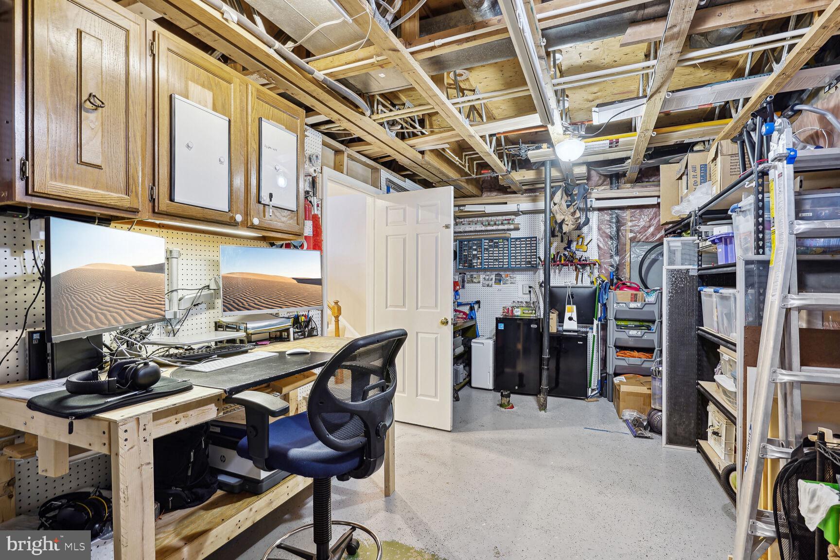 10641 Lakeside Oak Ct