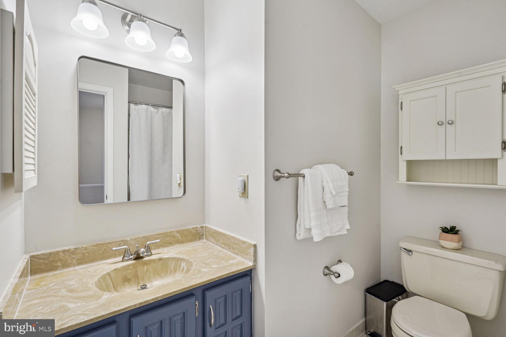 10641 Lakeside Oak Ct