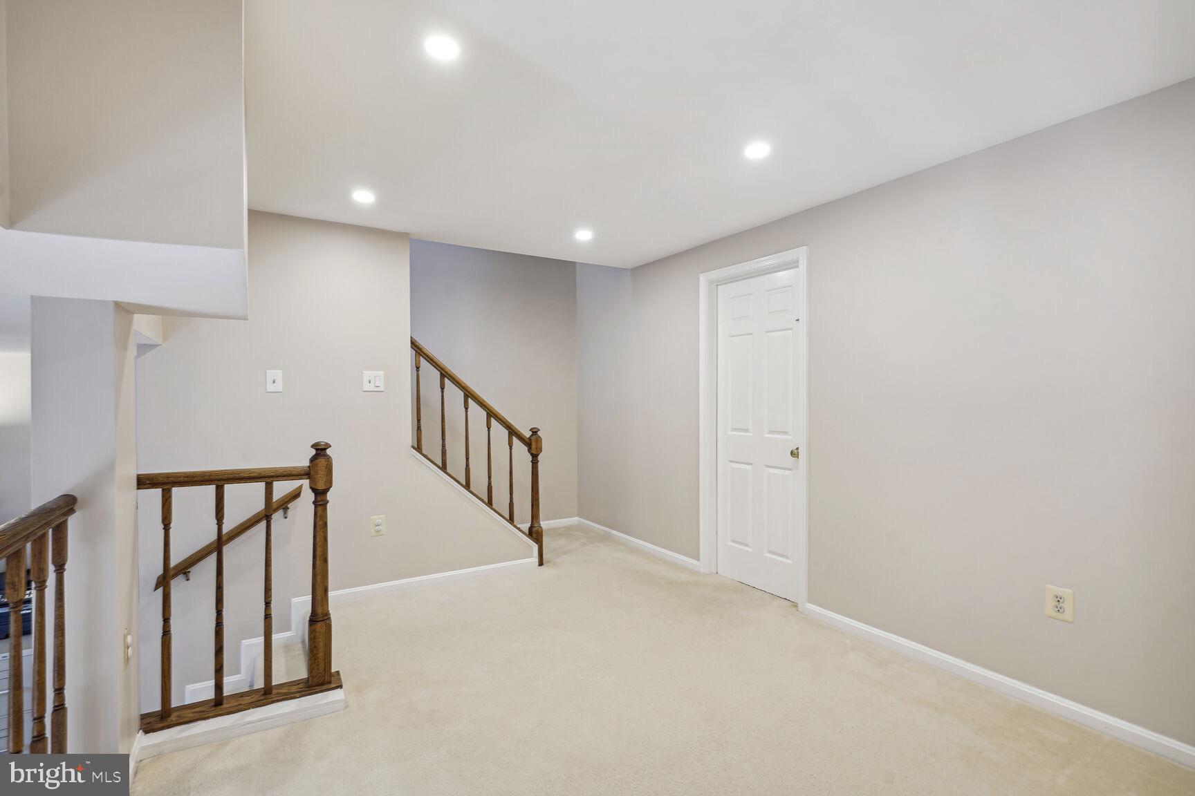 10641 Lakeside Oak Ct