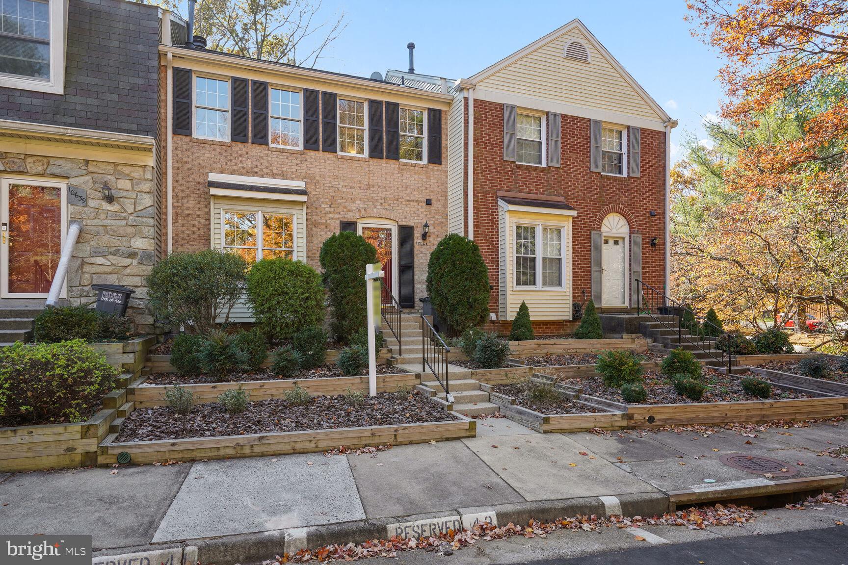 10641 Lakeside Oak Ct