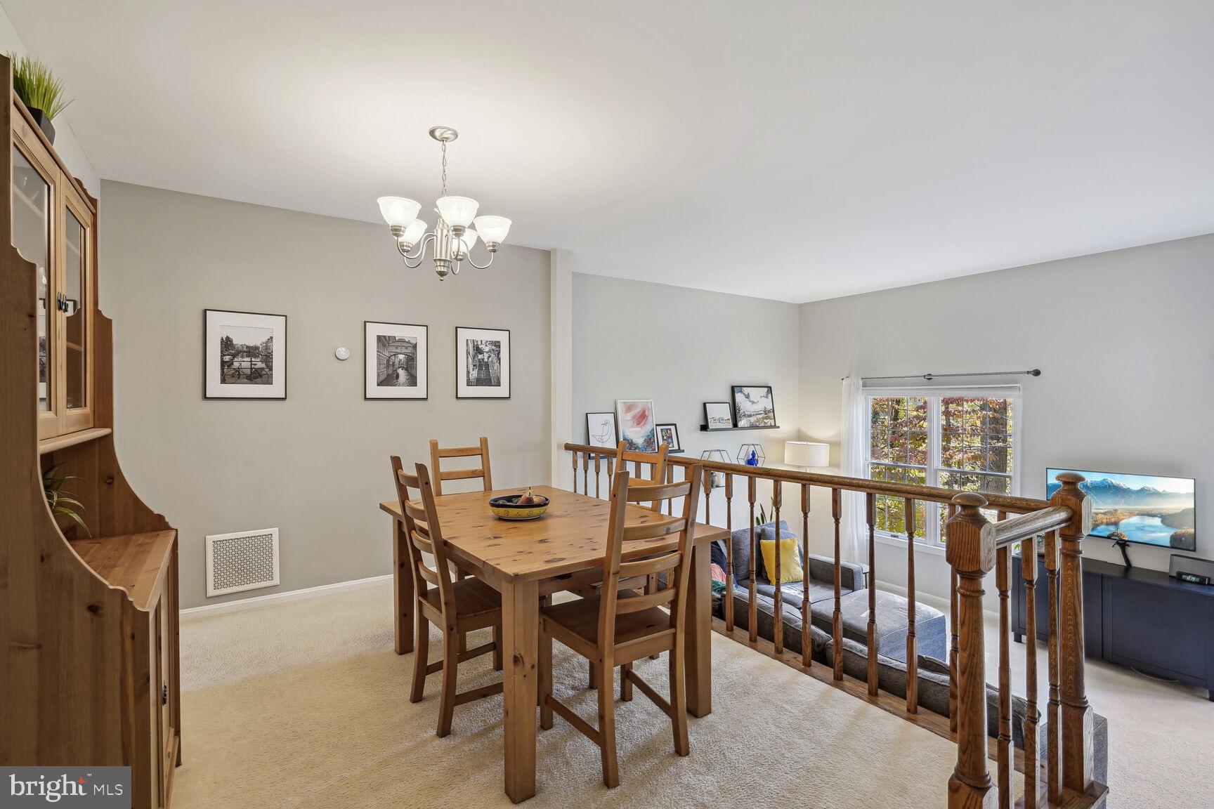 10641 Lakeside Oak Ct